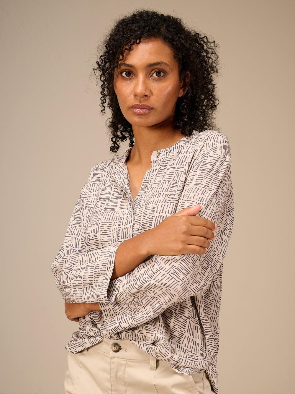 3/4-sleeved blouse