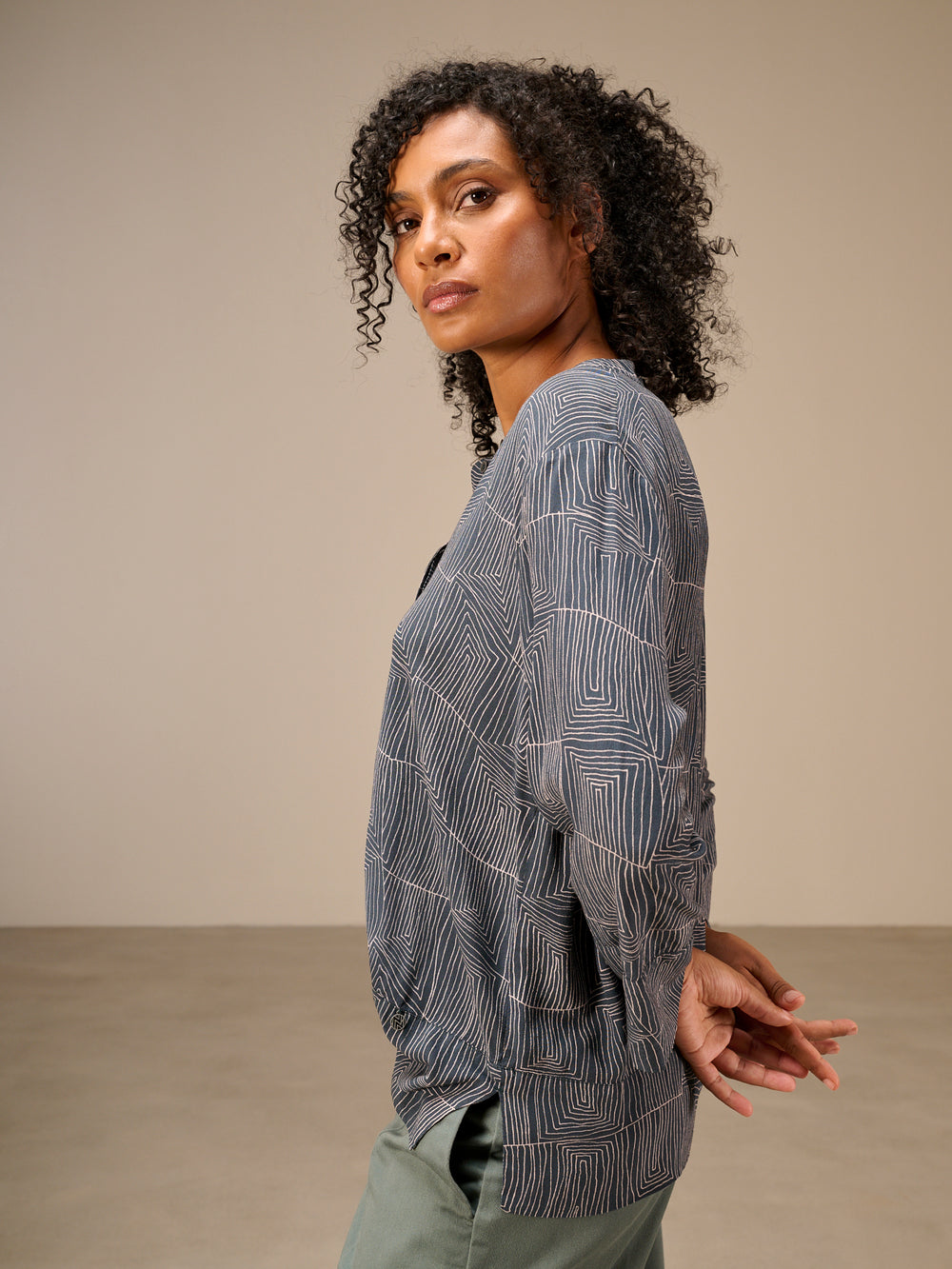 3/4-sleeved blouse