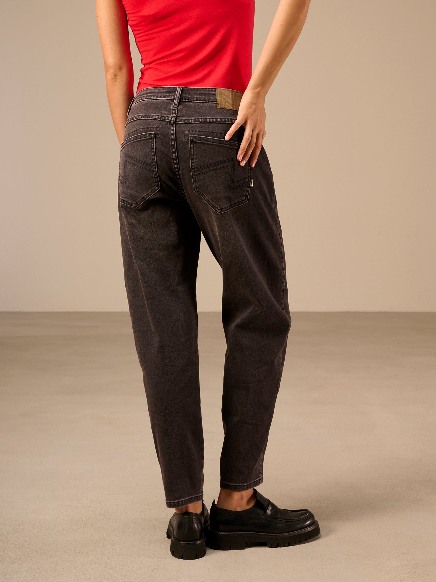 Jeans barrel fit