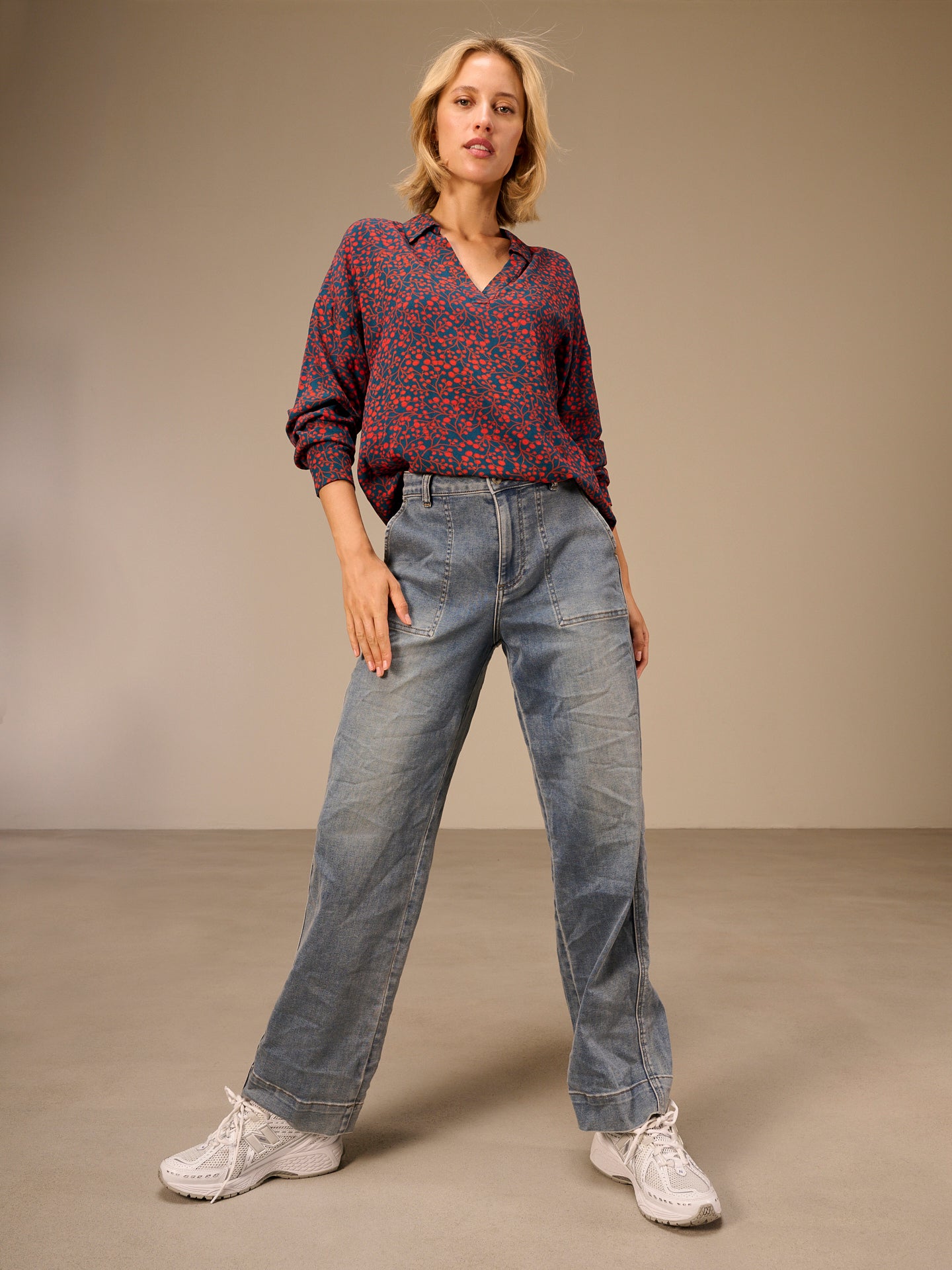 Wide-leg pants