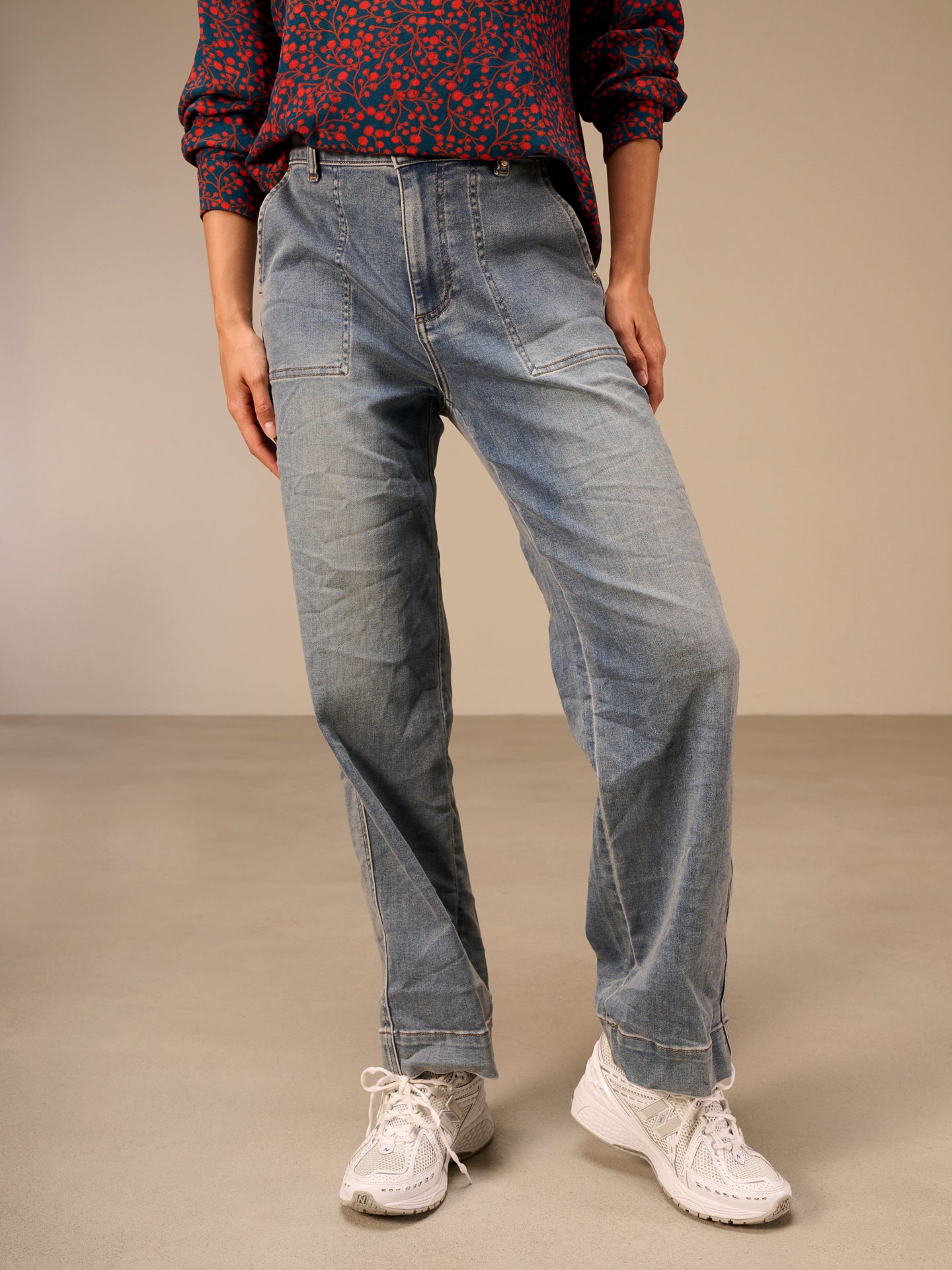Wide-leg pants