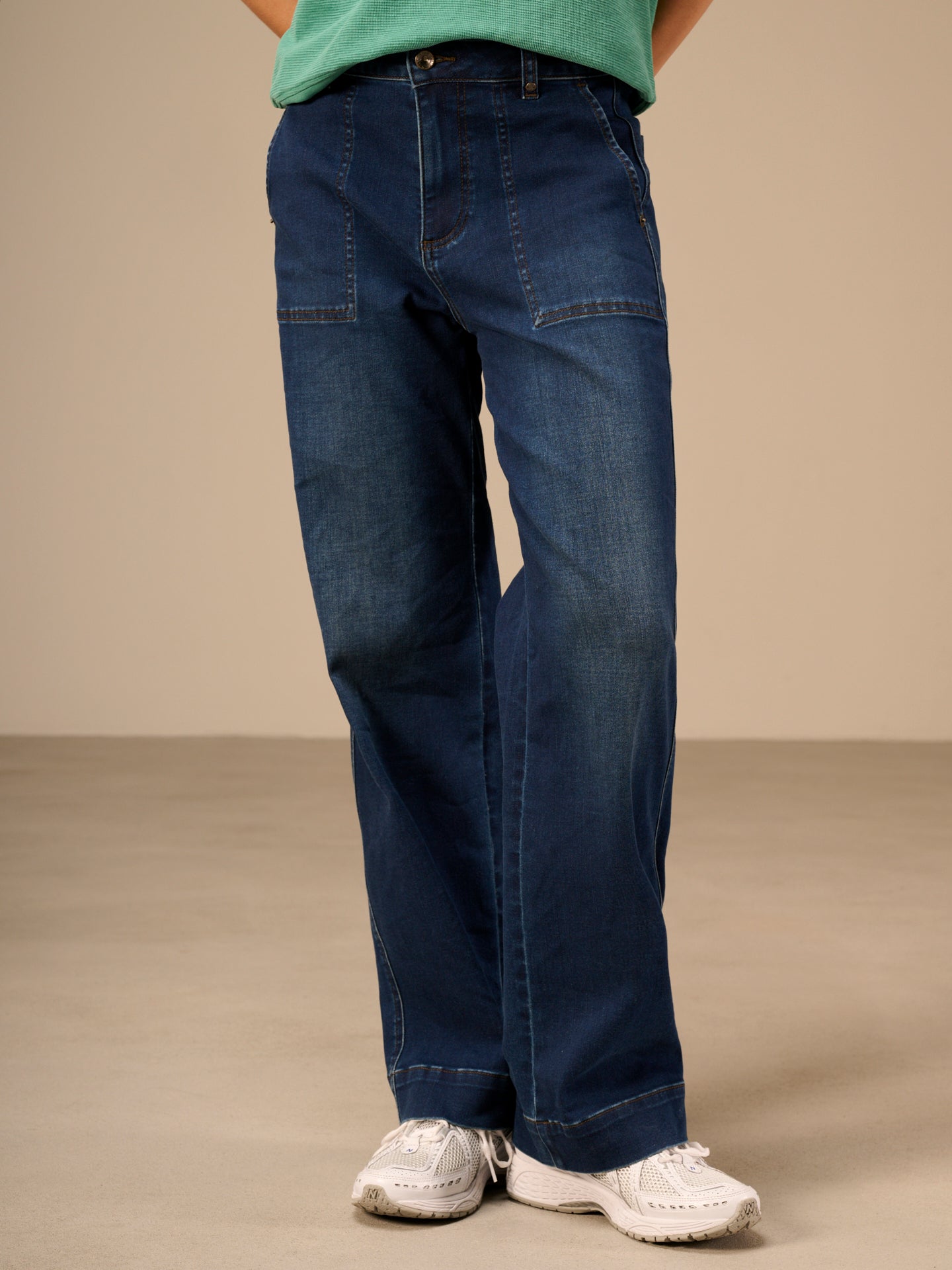 Wide-leg pants