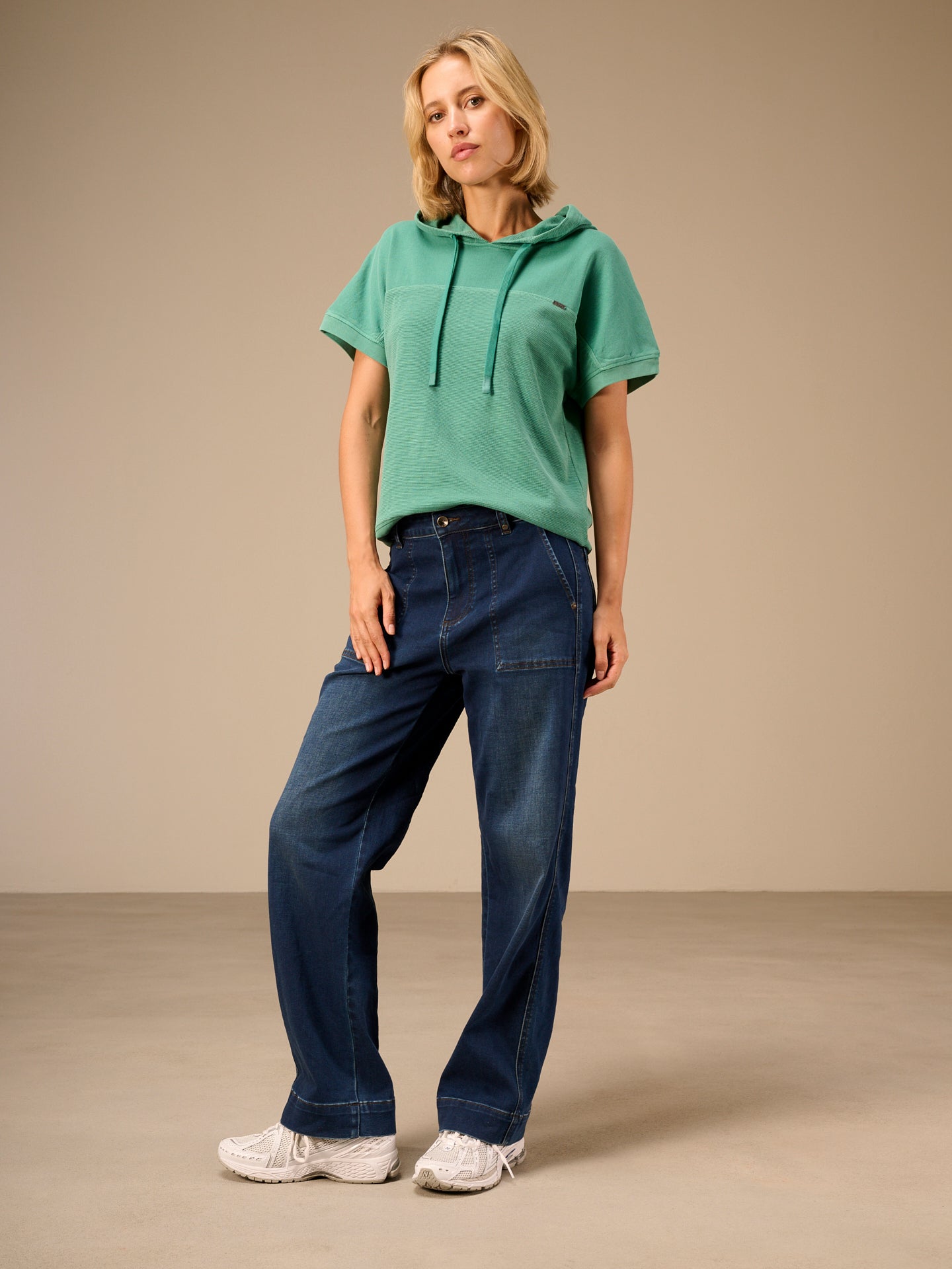 Wide-leg pants