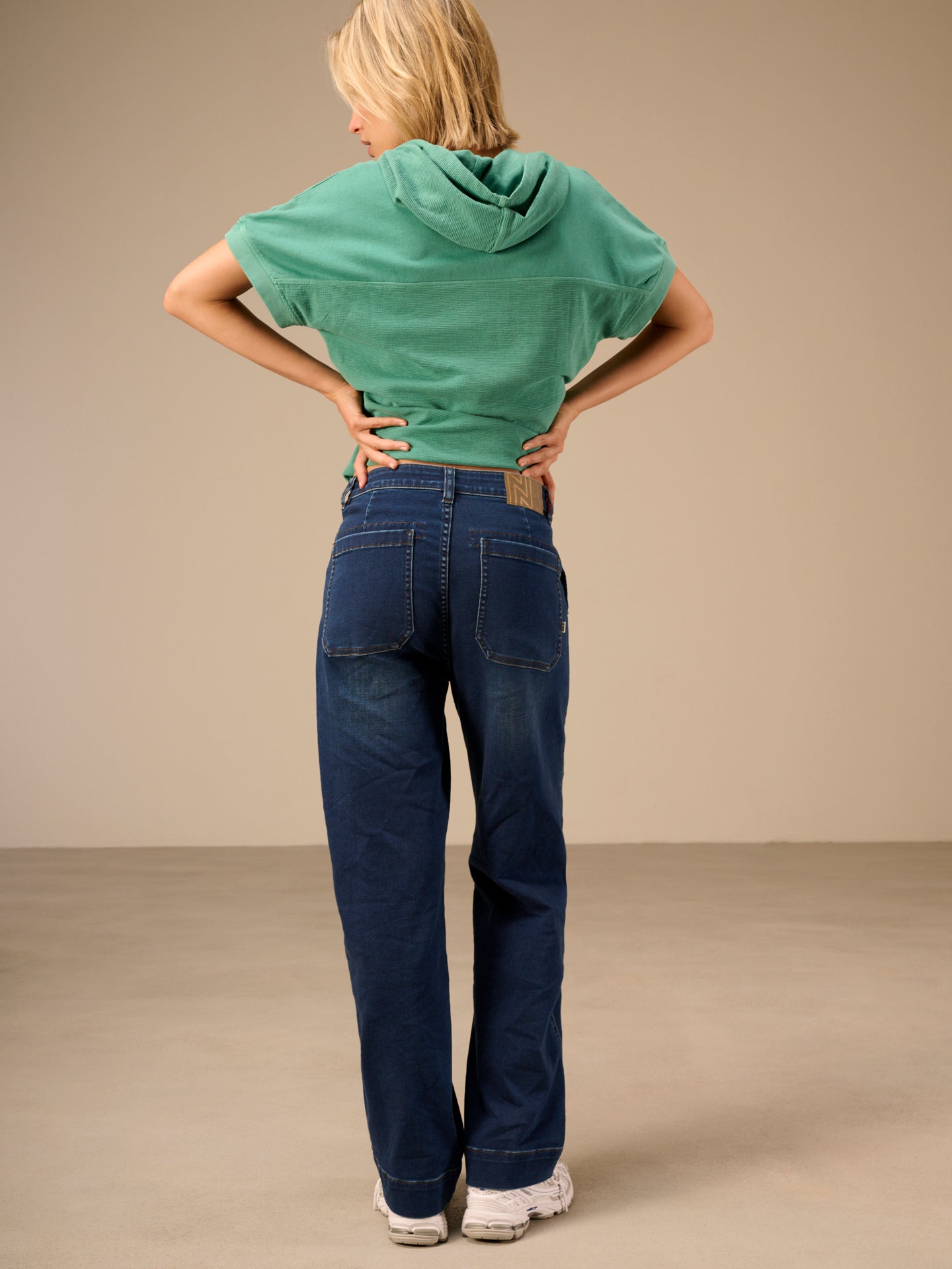 Wide-leg pants
