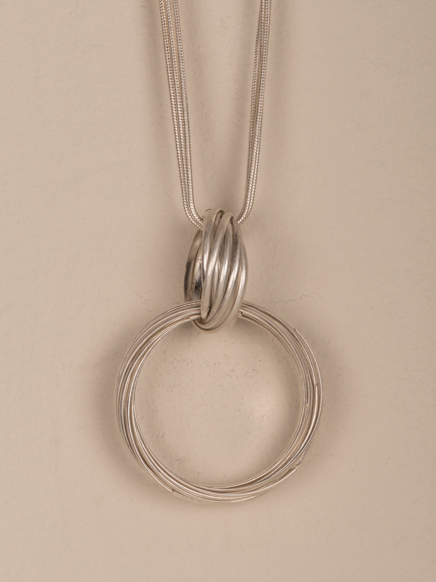 Collana con ciondolo