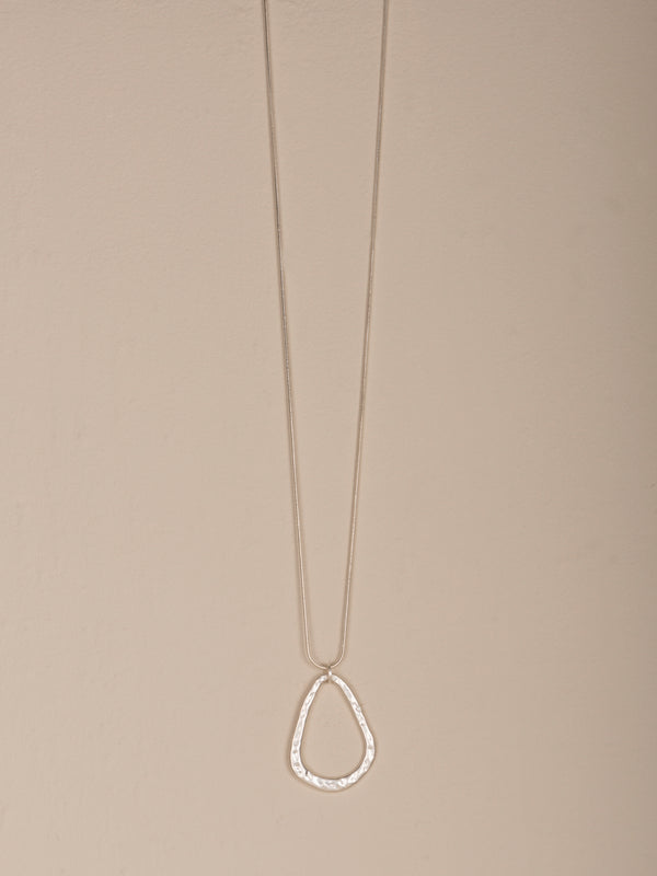 collier avec pendentif