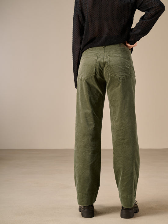 Straight-leg trousers