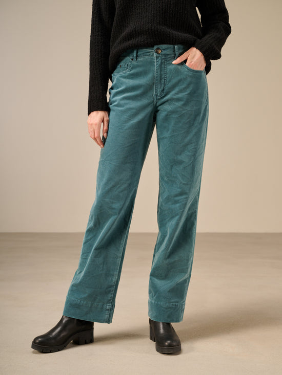 Straight-leg trousers