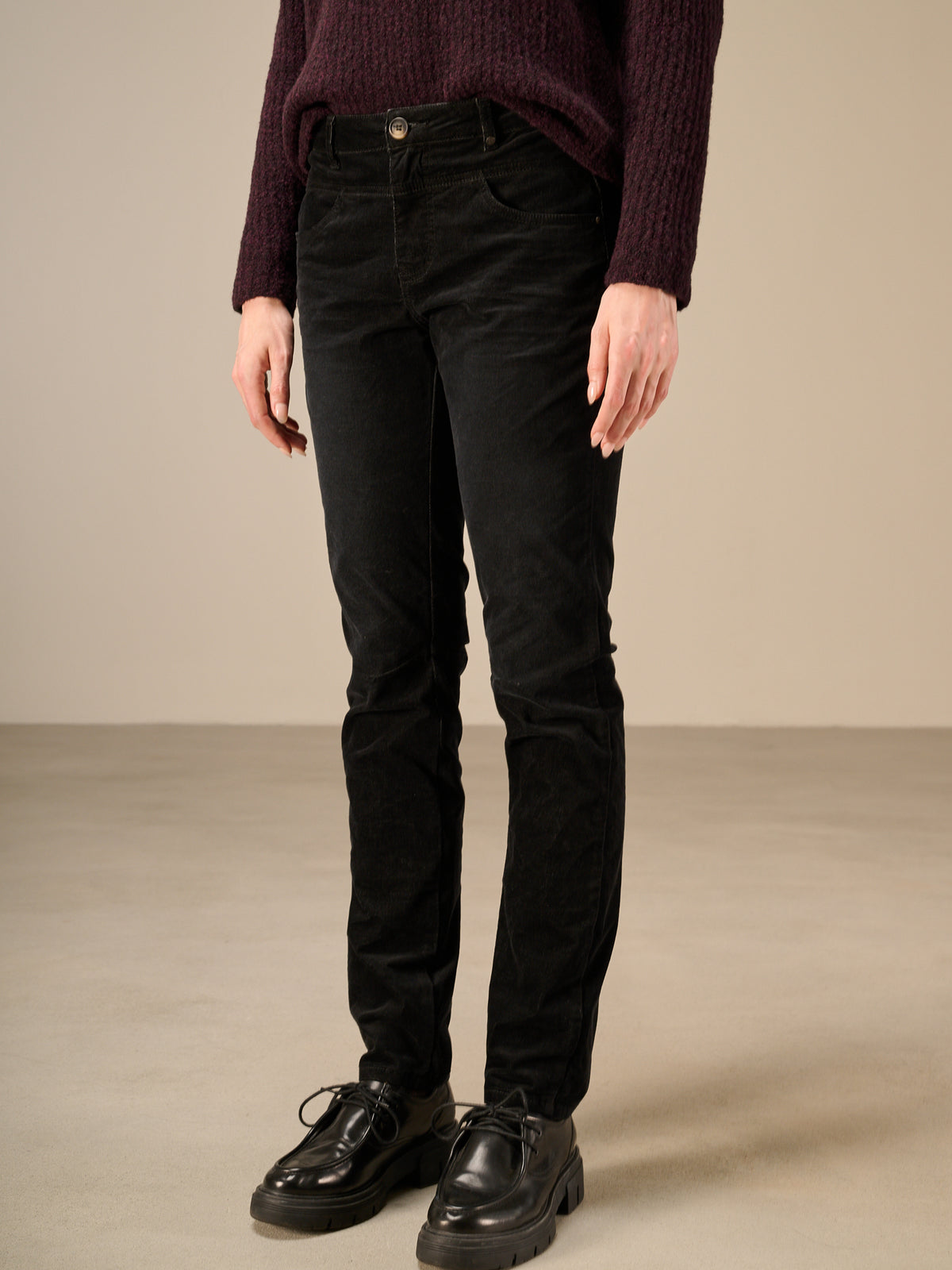 Tapered pants