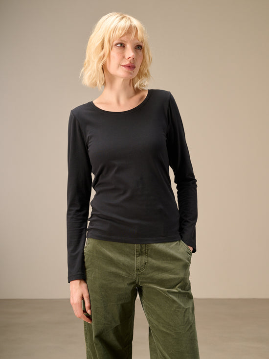 Round-neck shirt