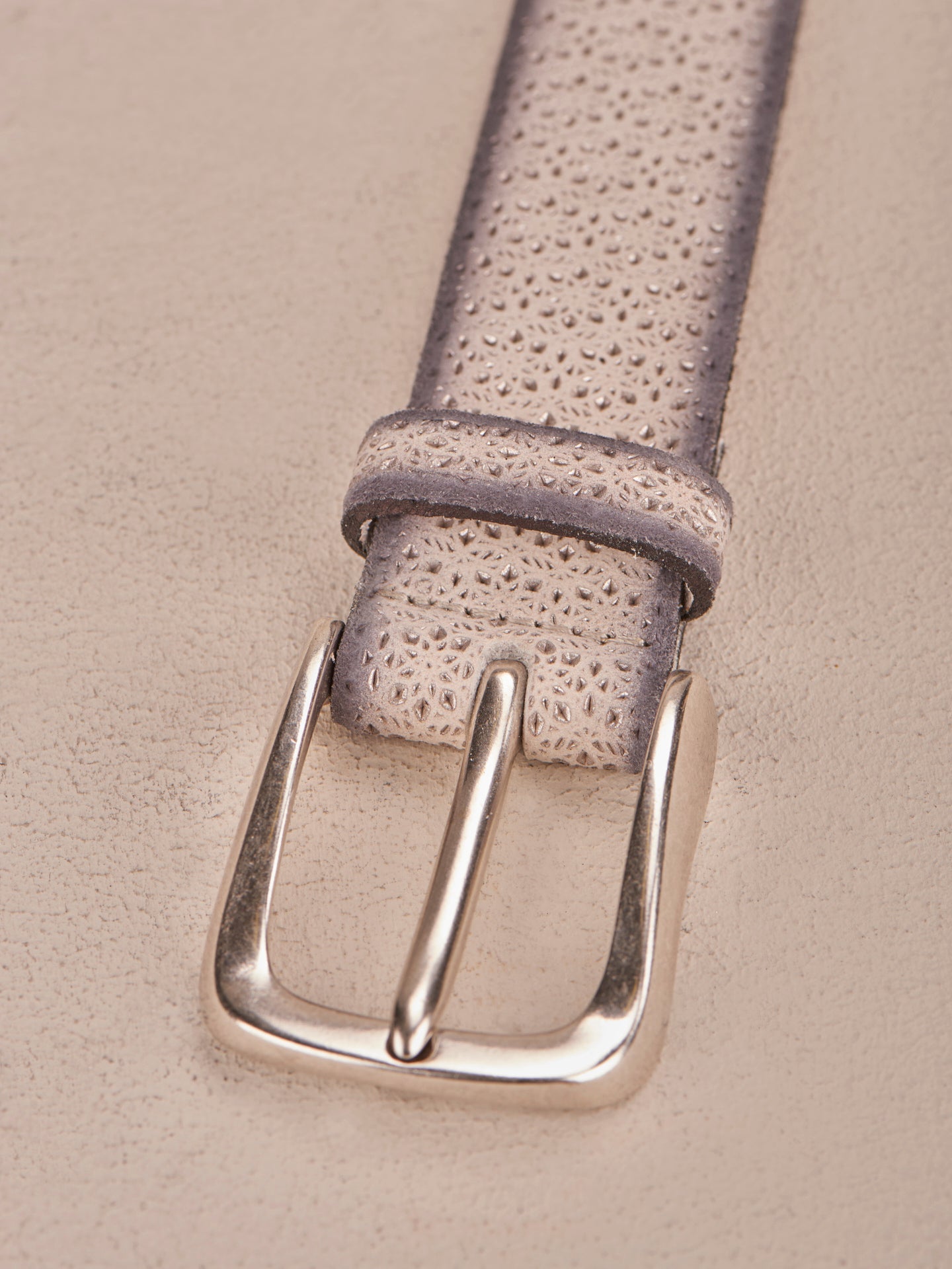 Leather belt