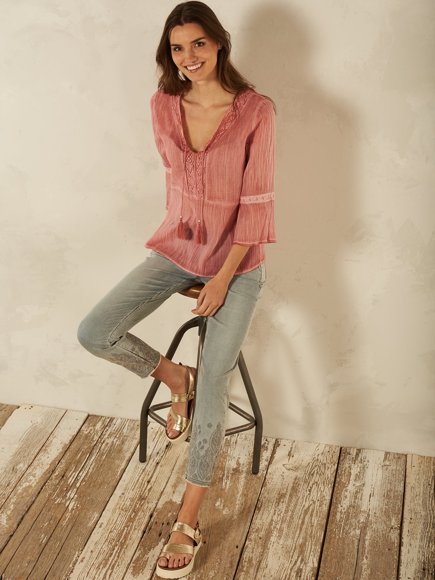 blouse à volants