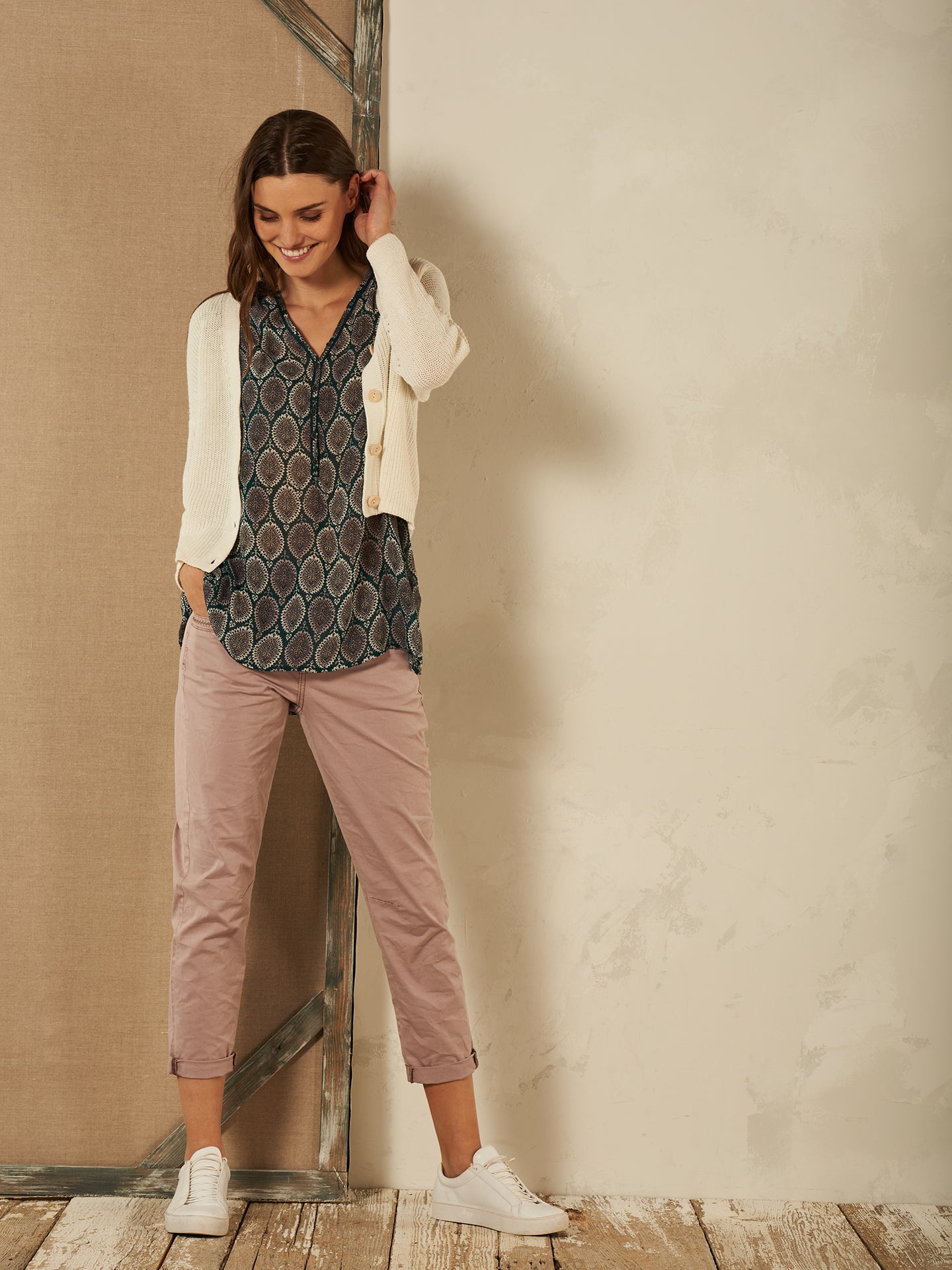 V-neck cardigan