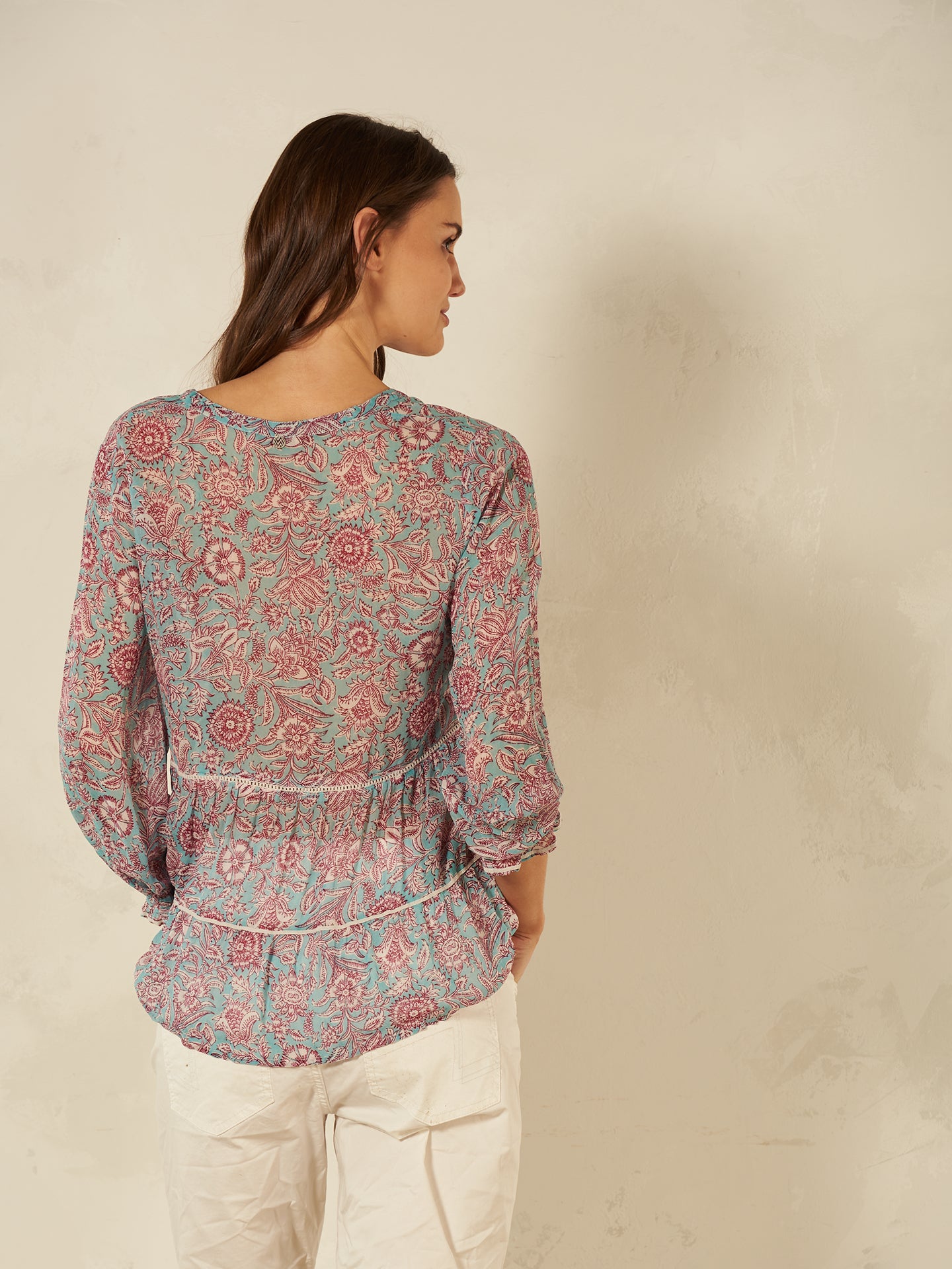 Blusa con volant