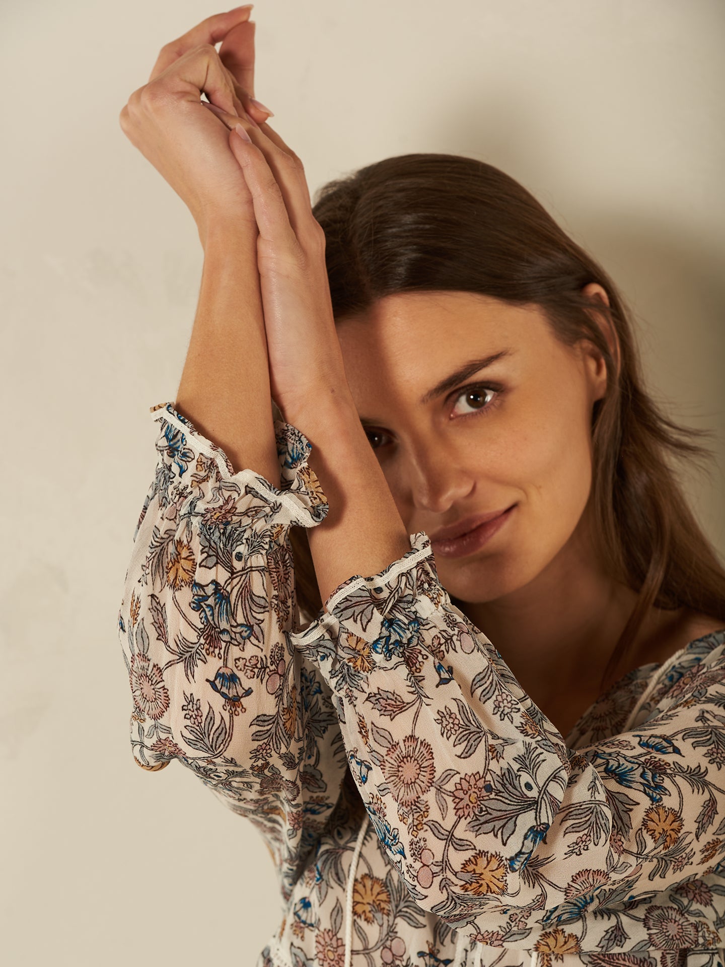 Blusa con volant