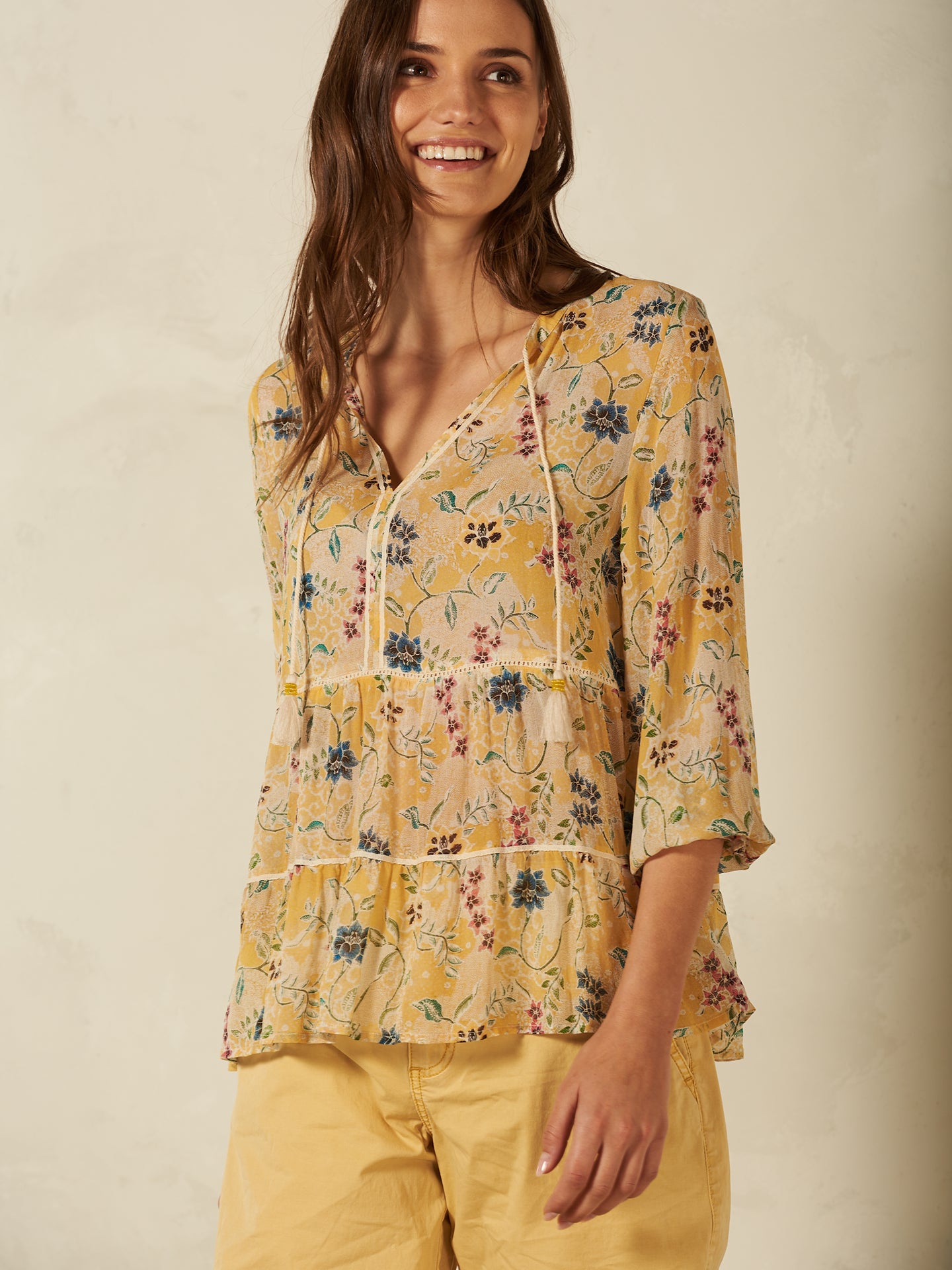 Blusa con volant