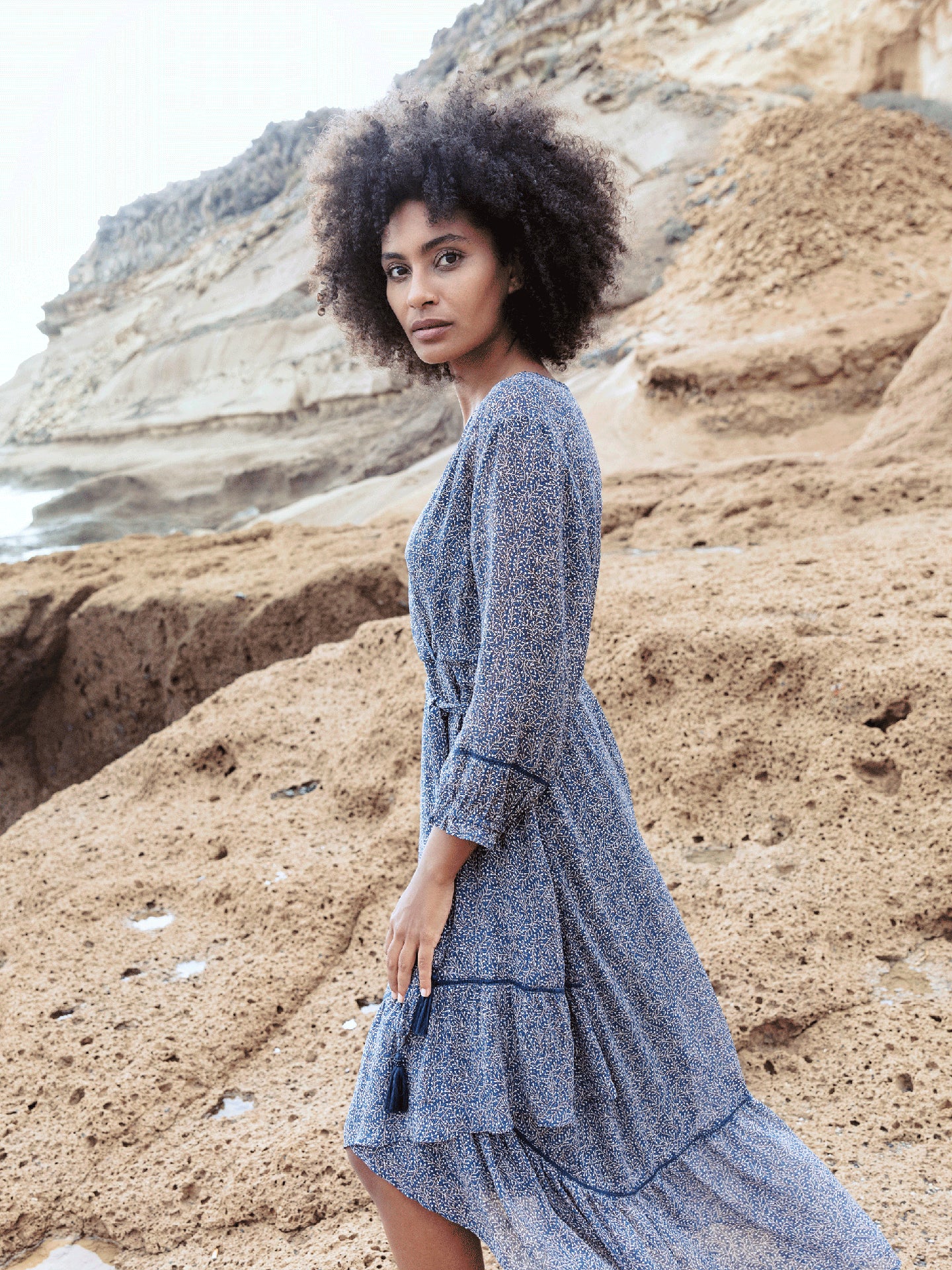 Kleid mit Volant