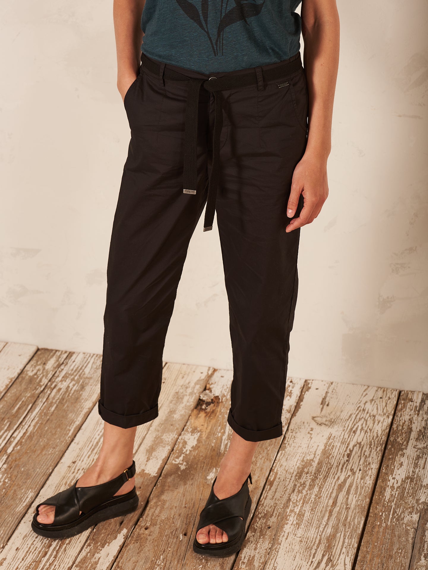 Pantaloni con cintura