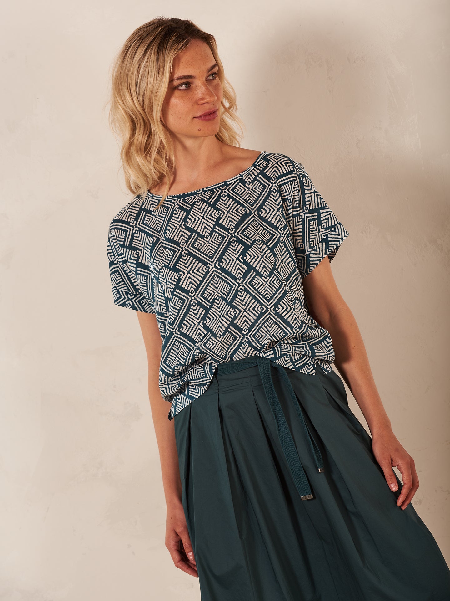 Blusa con scollo rotondo