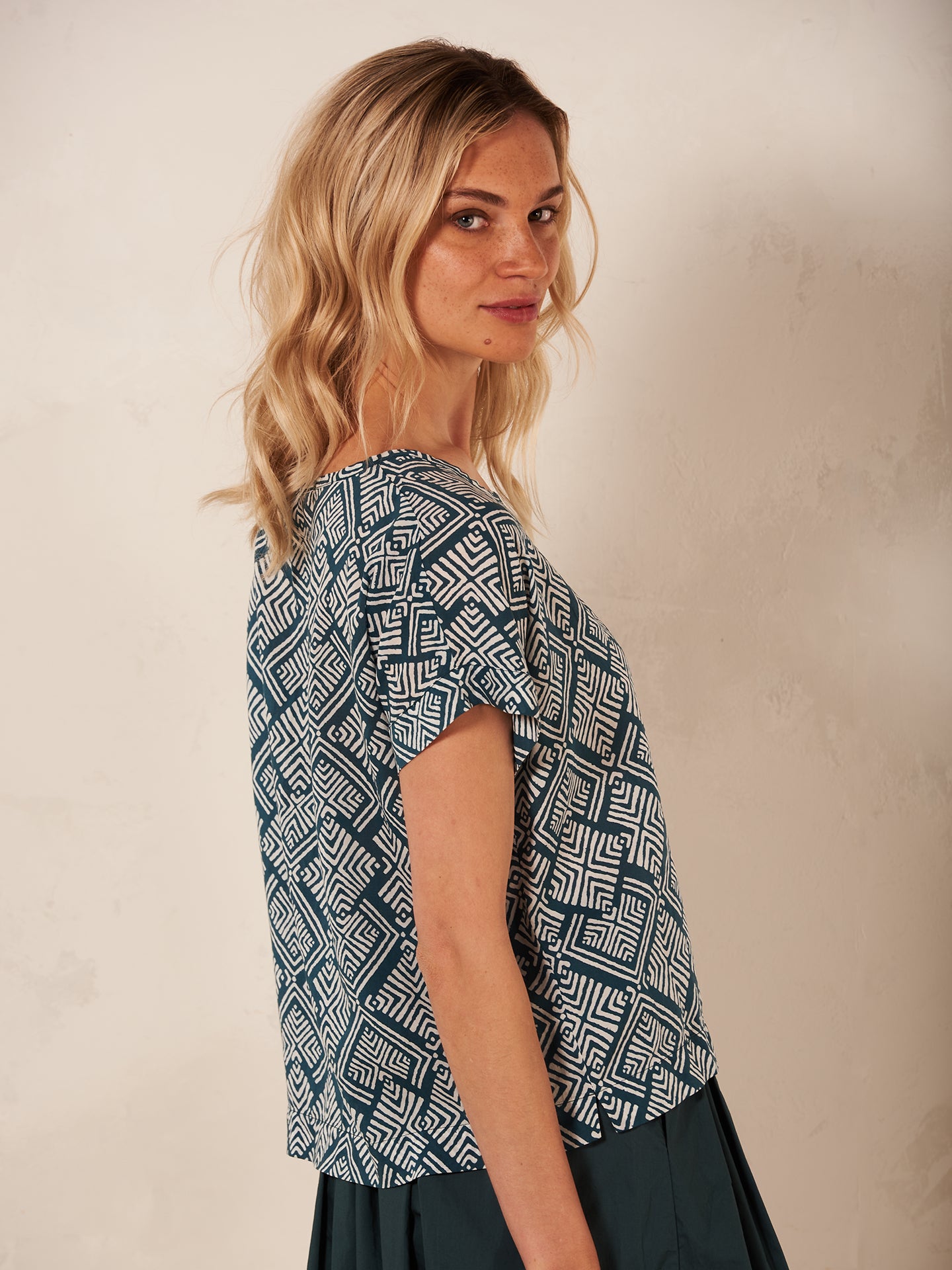 Blusa con scollo rotondo