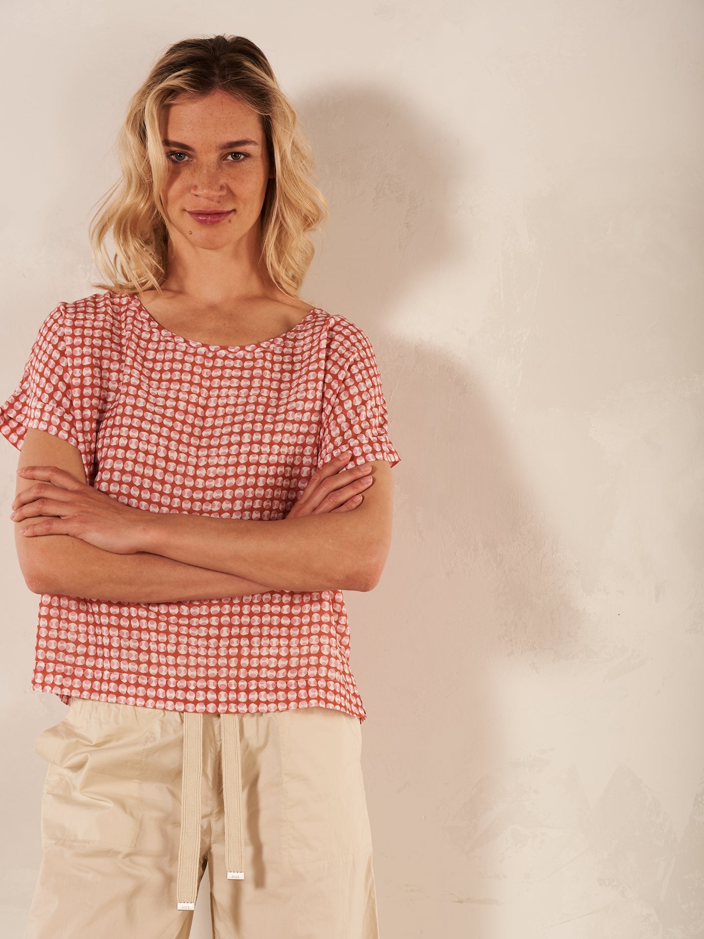 Blusa con scollo rotondo
