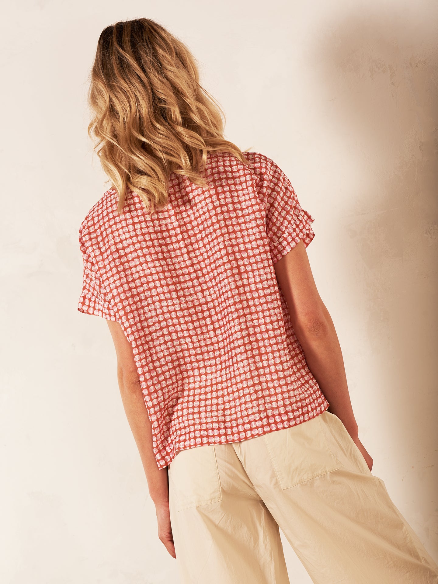 Blusa con scollo rotondo