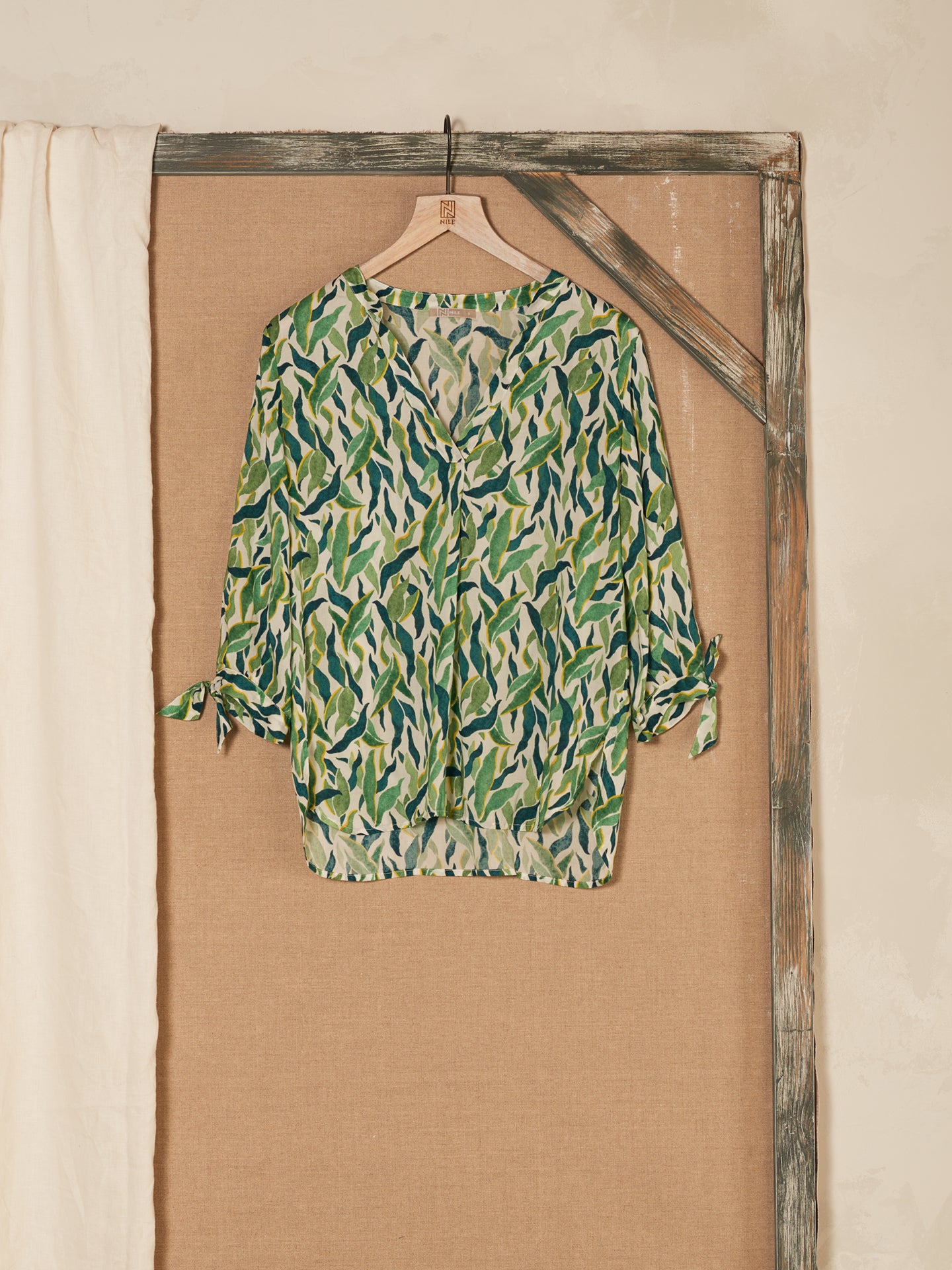 Blusa con scollo a V