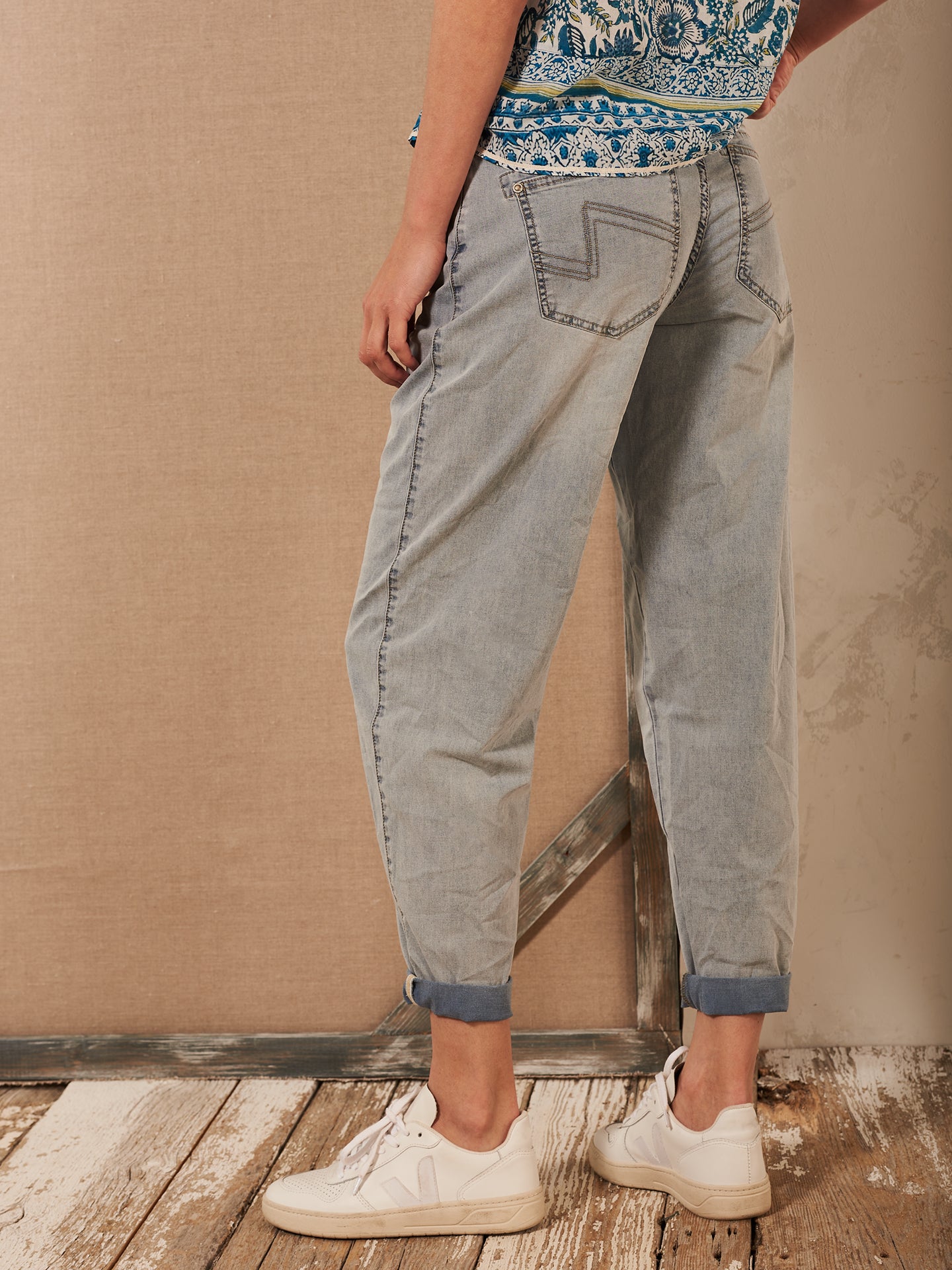 Jeans barrel fit