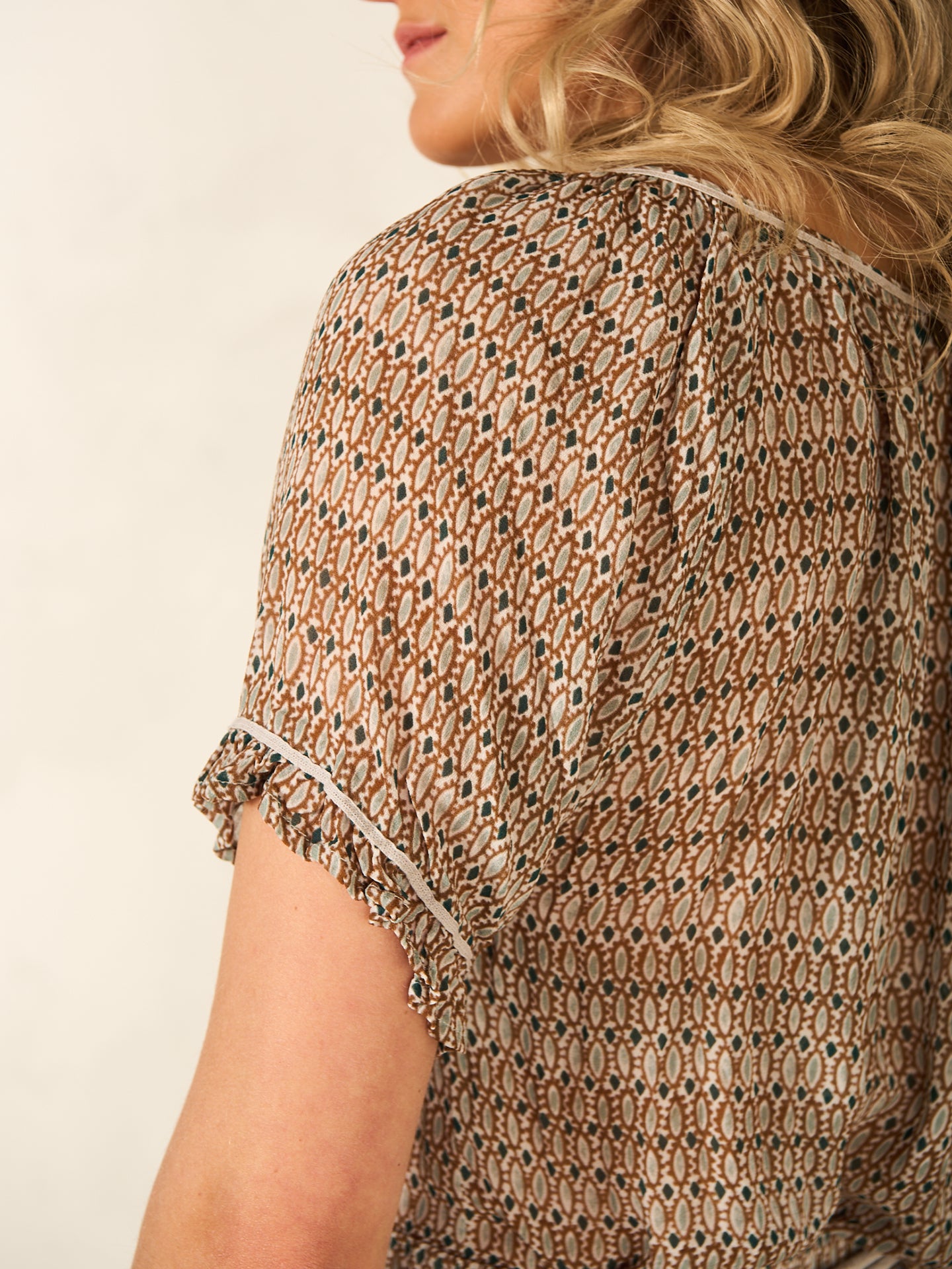 Bluse mit Rüschendetail