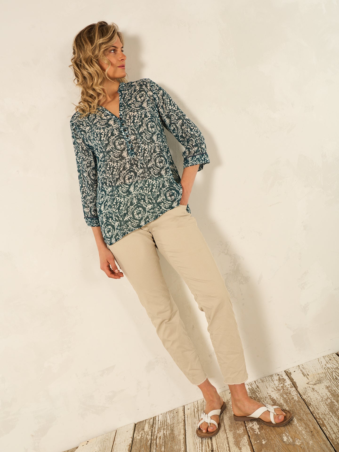 blouse avec patte de boutonnage