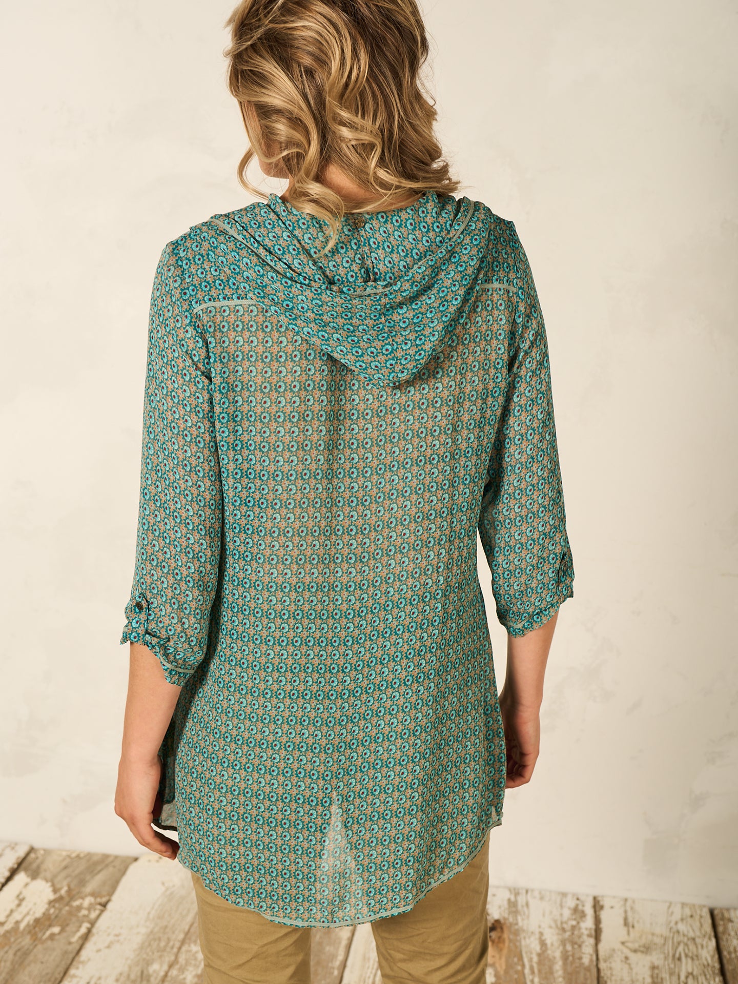Bluse mit Kapuze