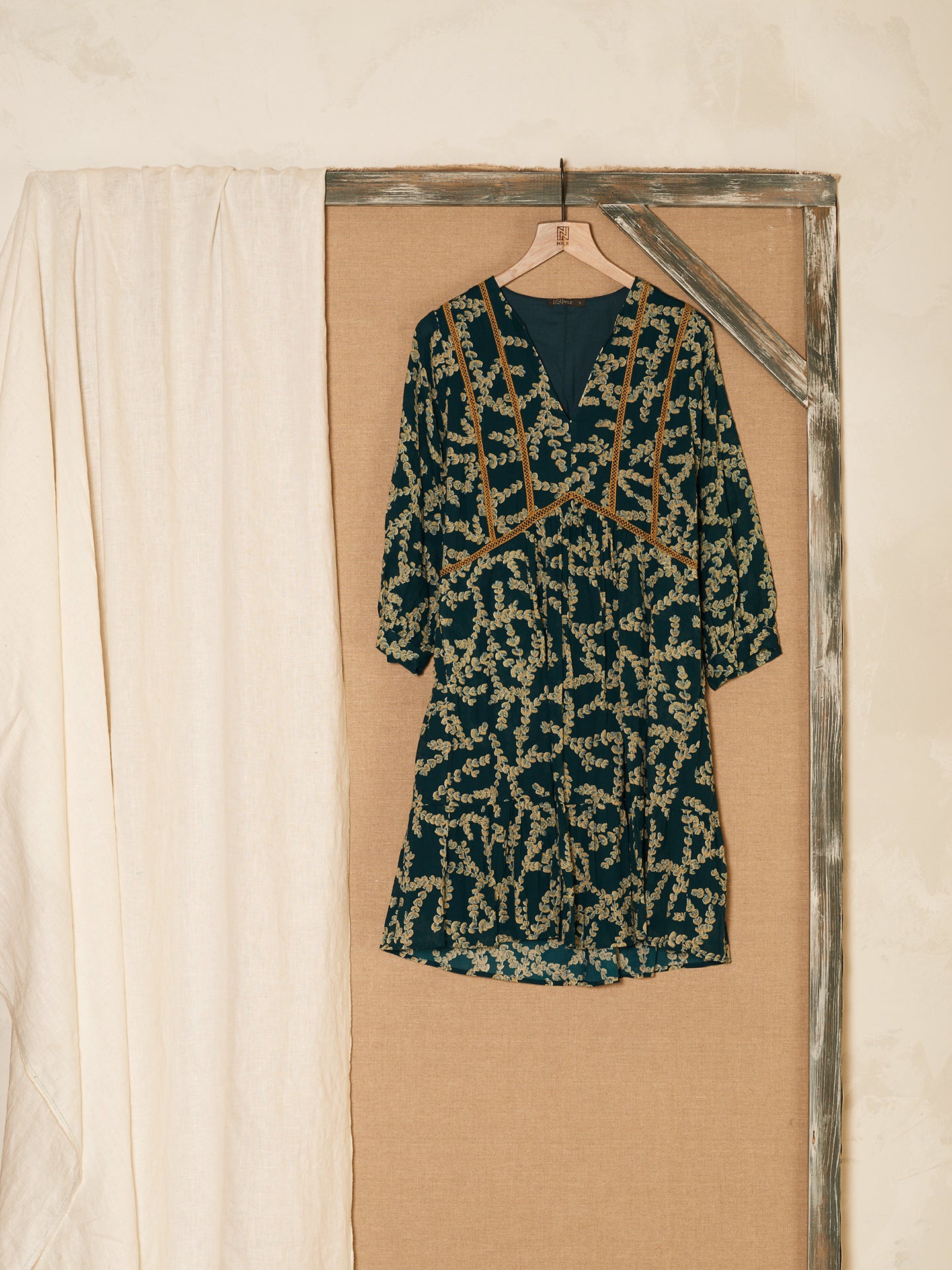 Kleid mit Volant