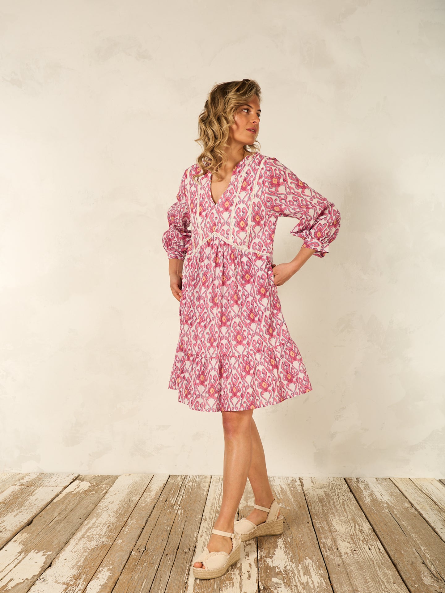 Kleid mit Volant