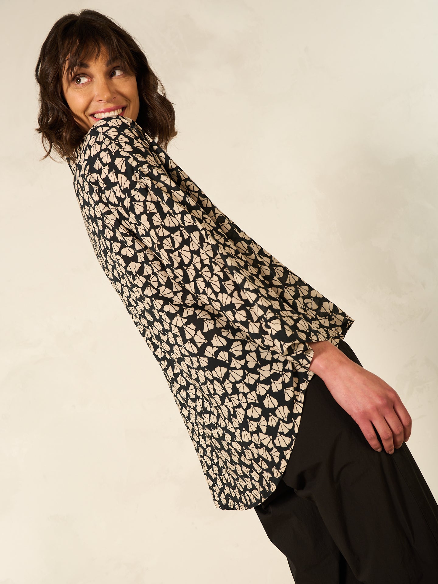Blusa con scollo a V