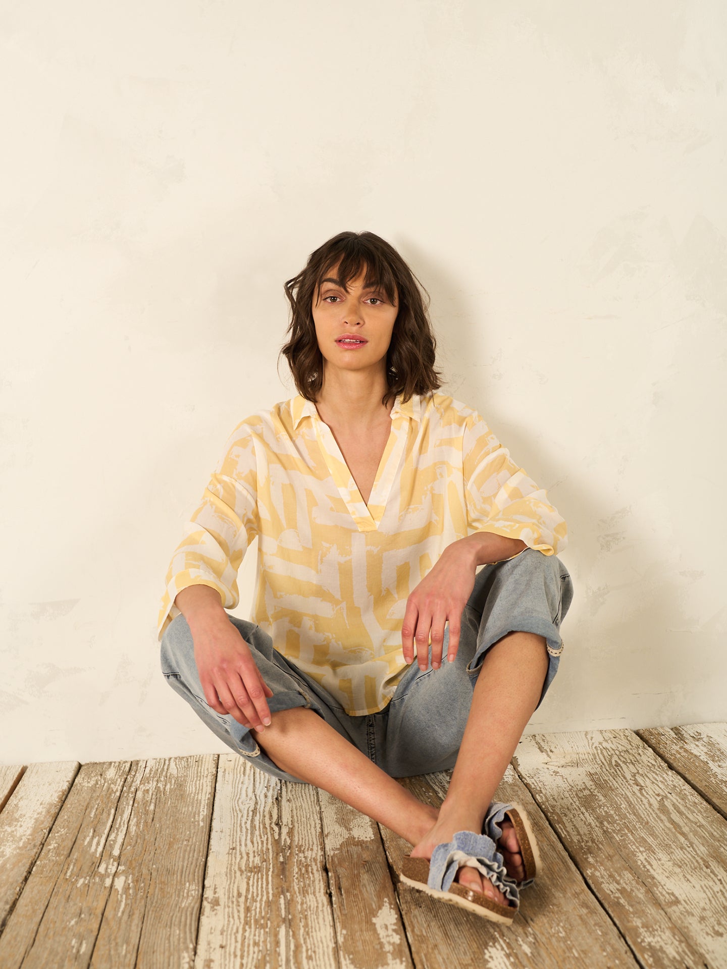 Blusa con scollo a V