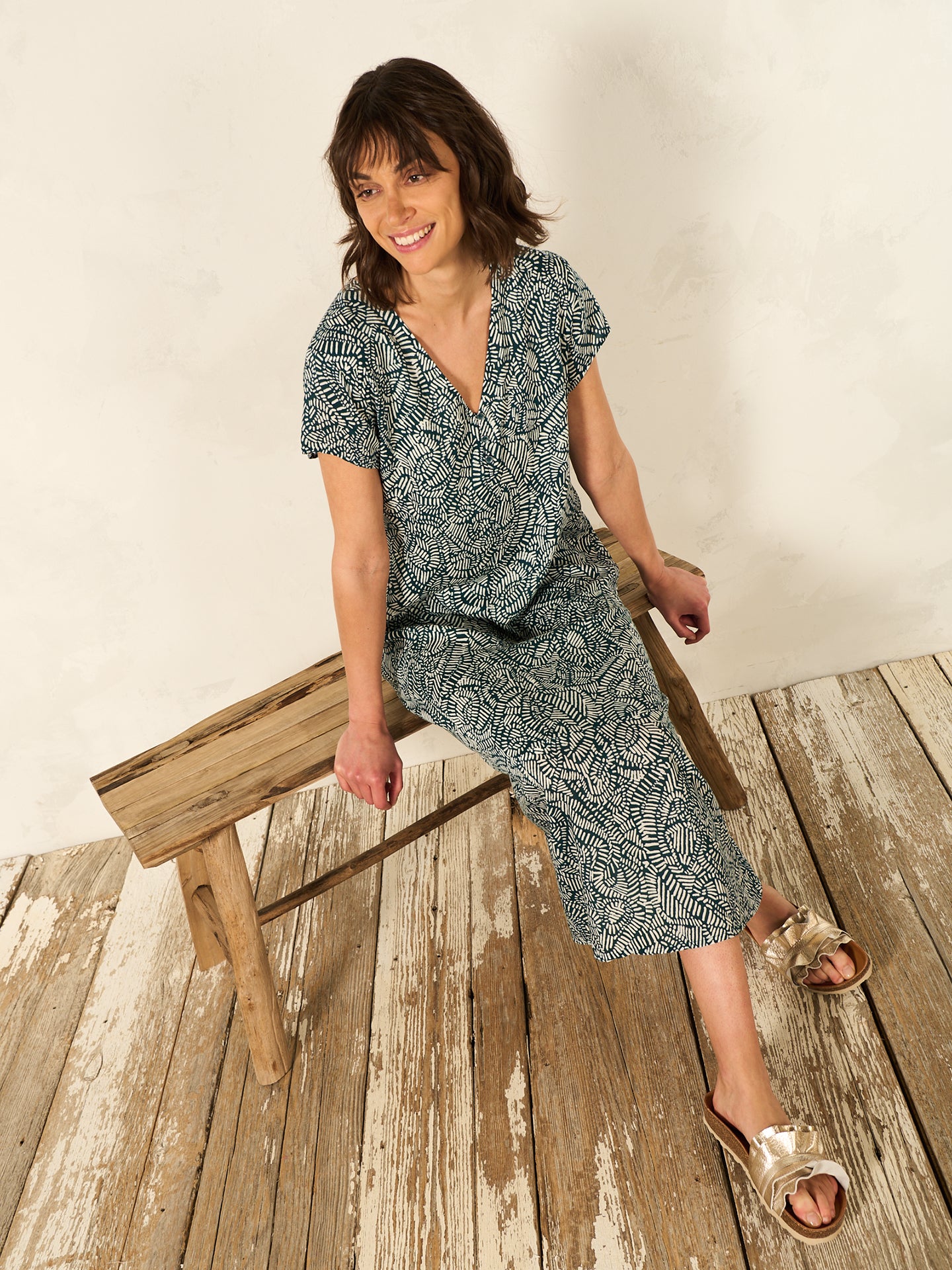 V-neck dress