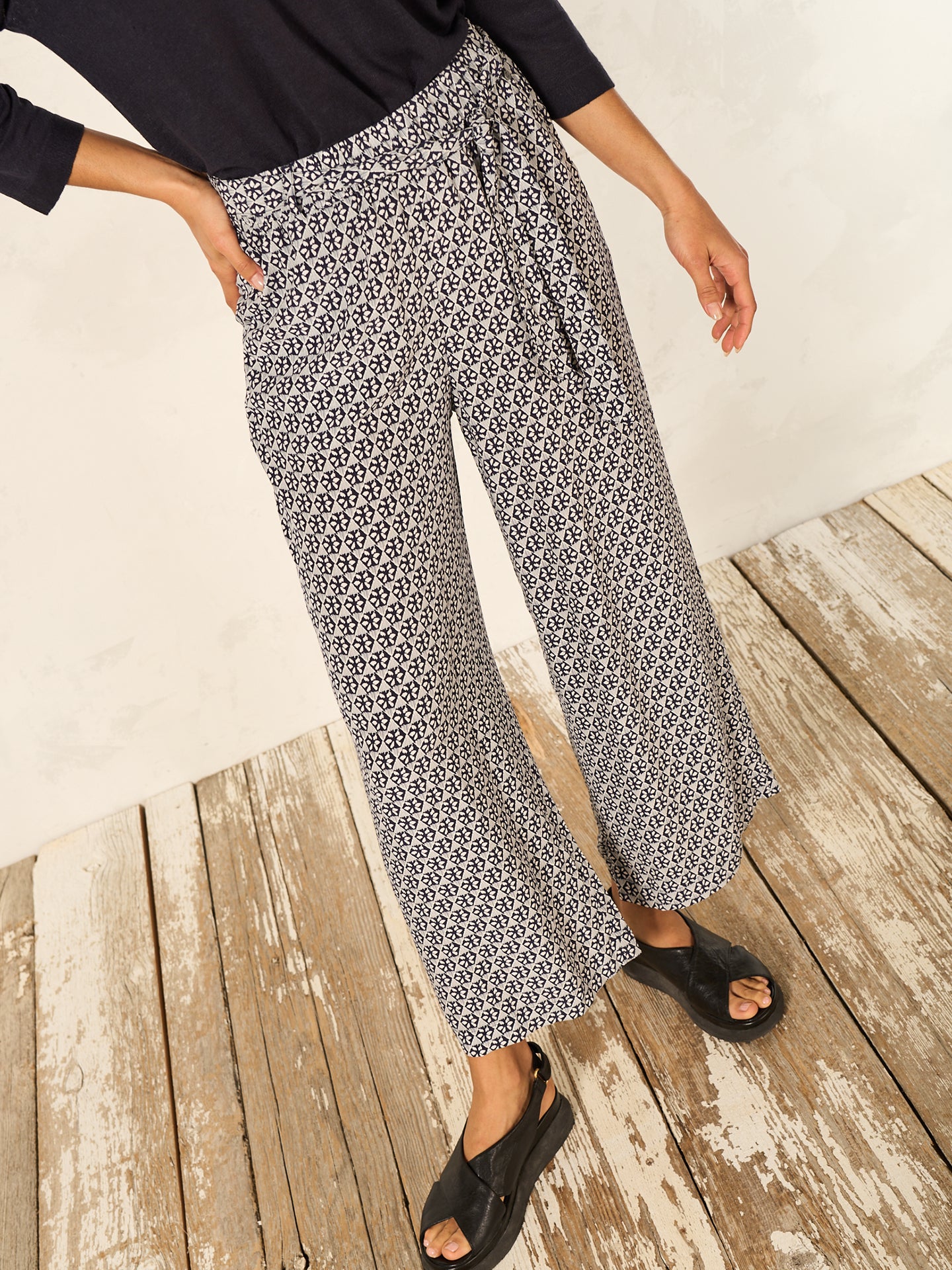 Pantaloni con vita elastica