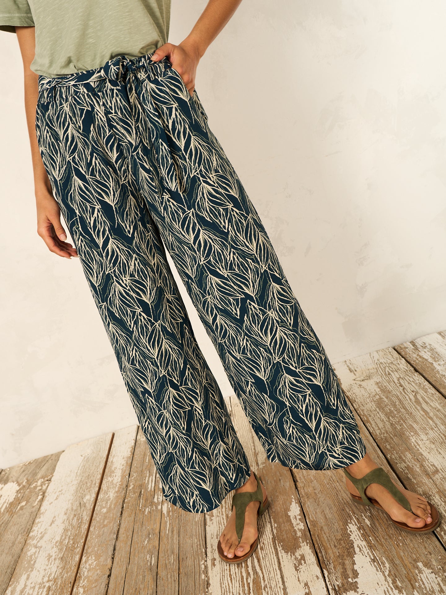 Pantaloni con vita elastica