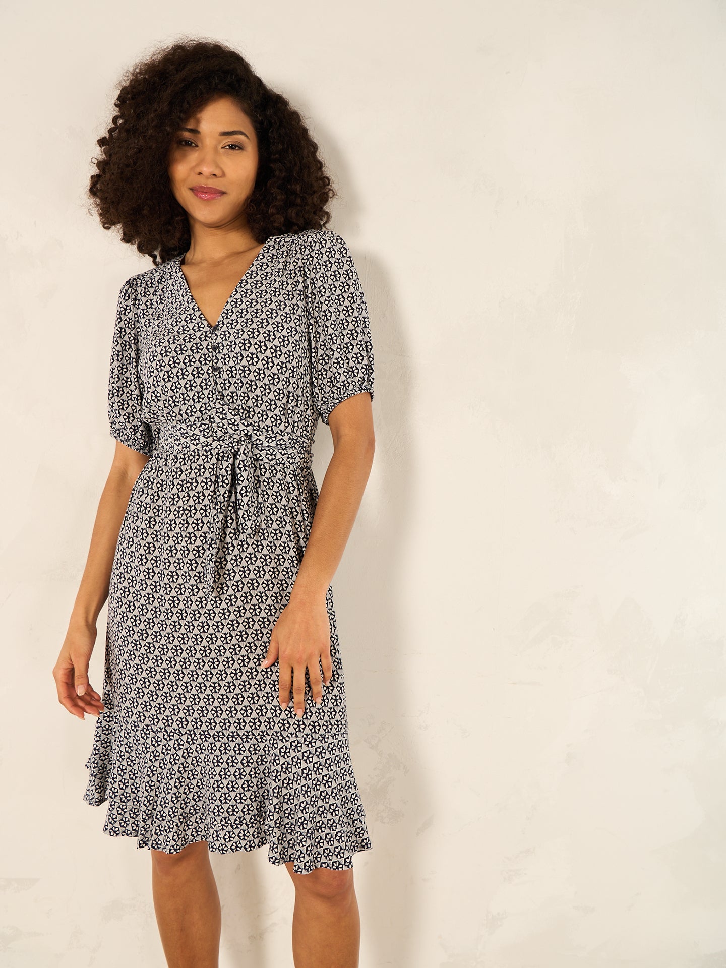 Kleid mit Volant