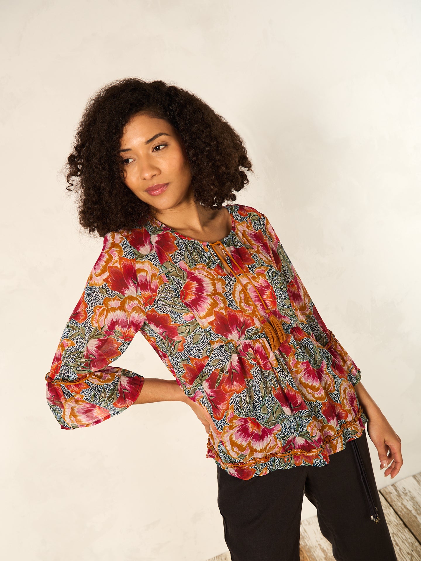 blouse avec détails à volants