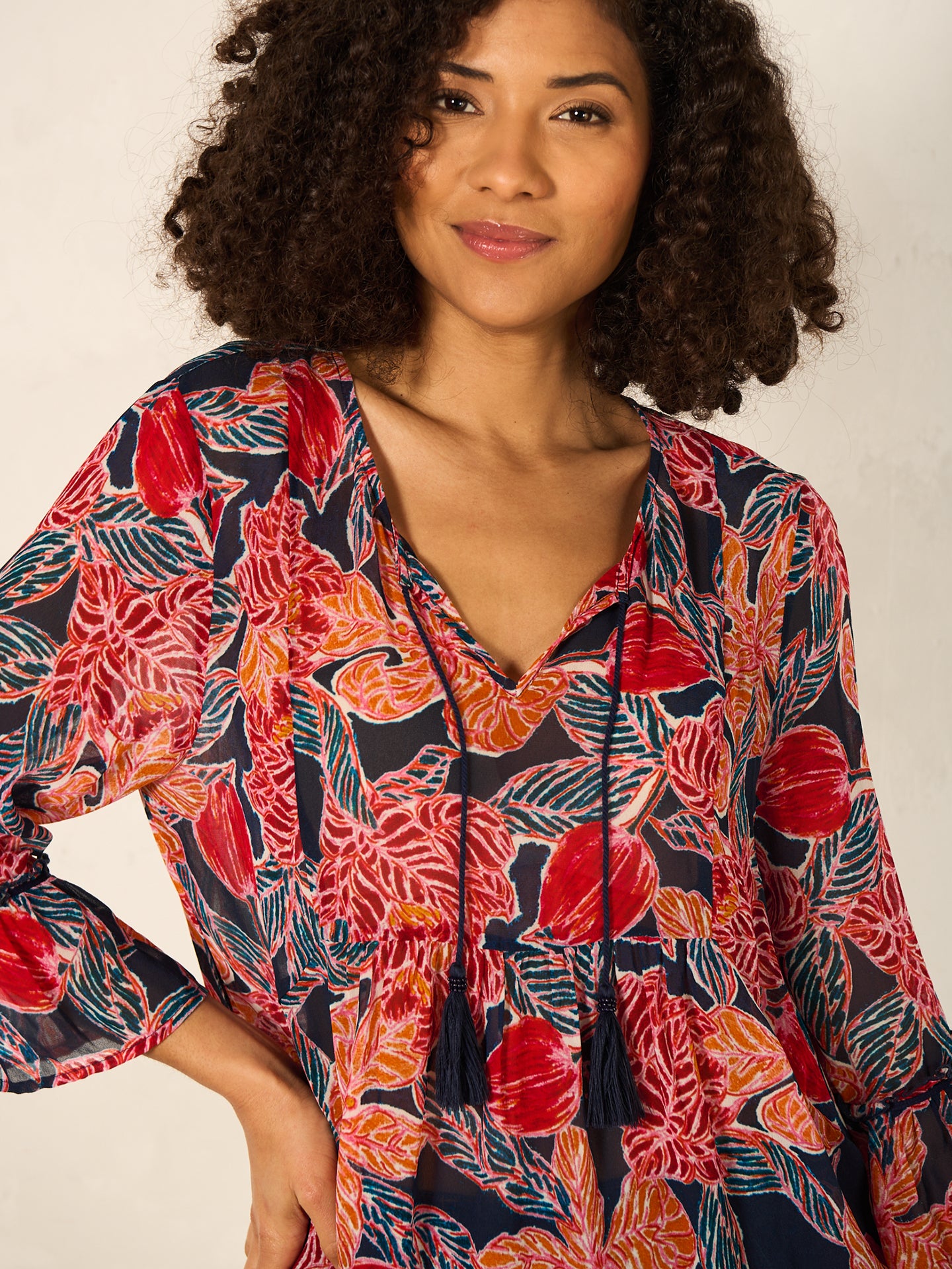 blouse avec détails à volants