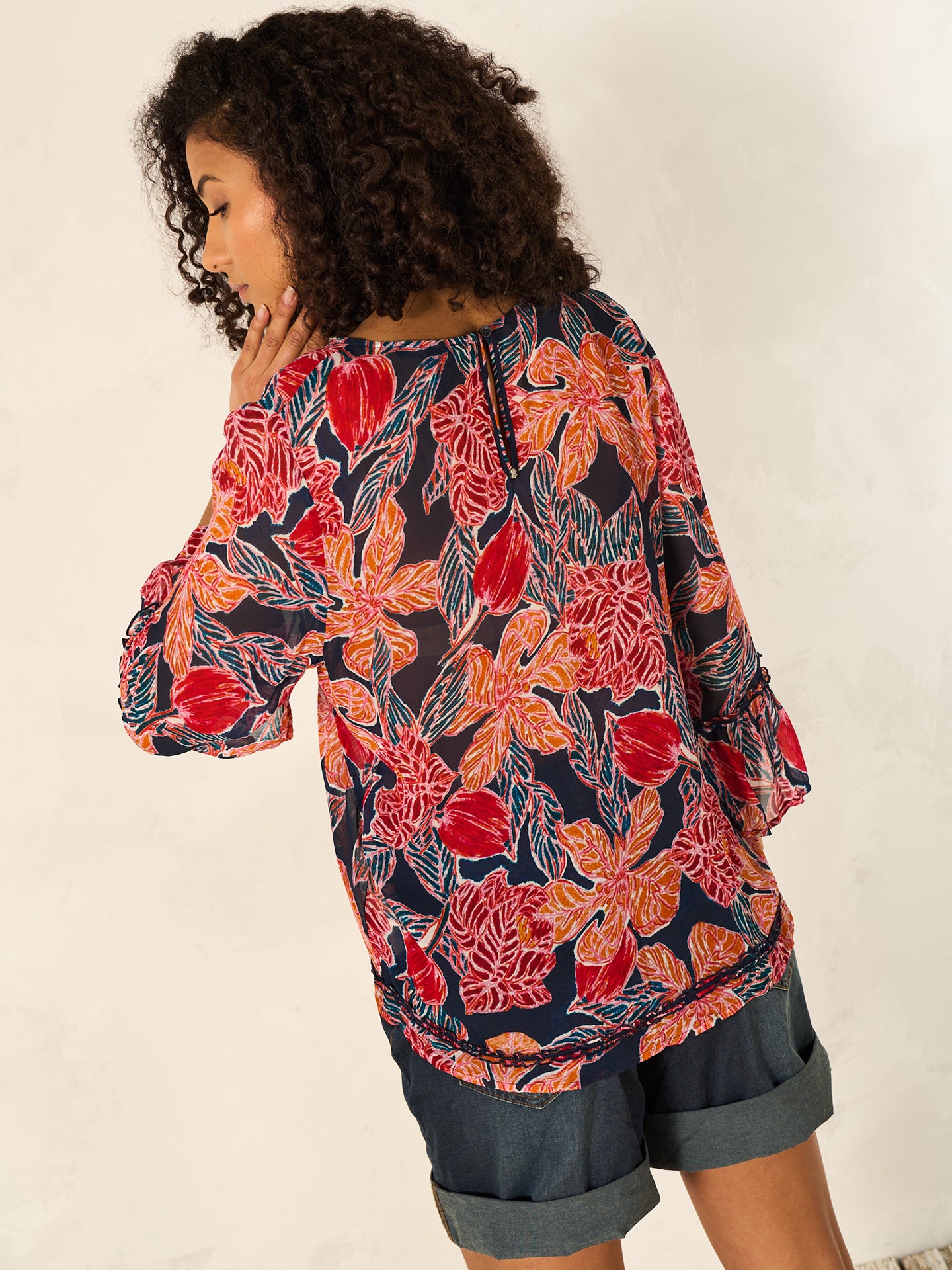 blouse avec détails à volants