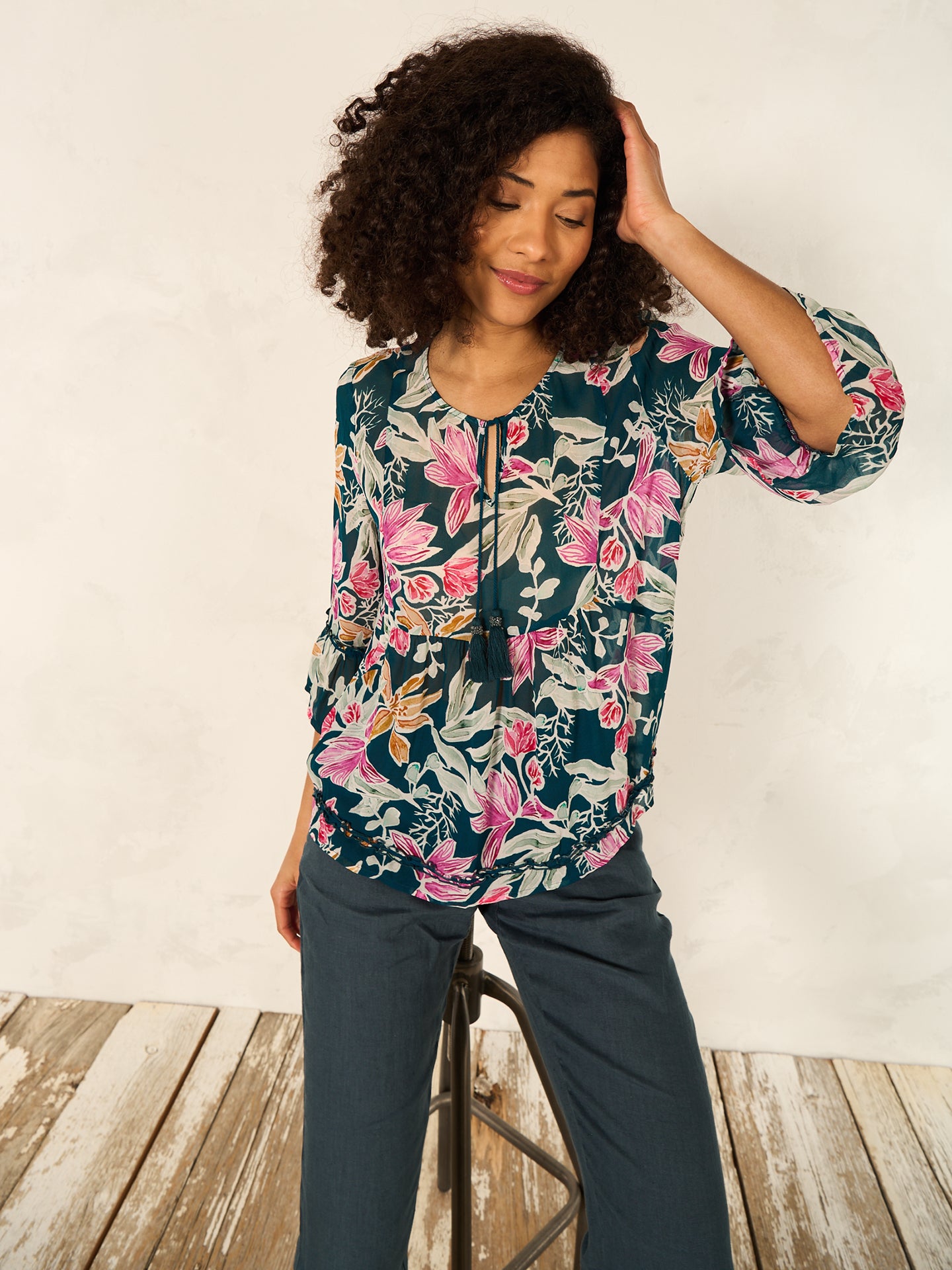blouse avec détails à volants