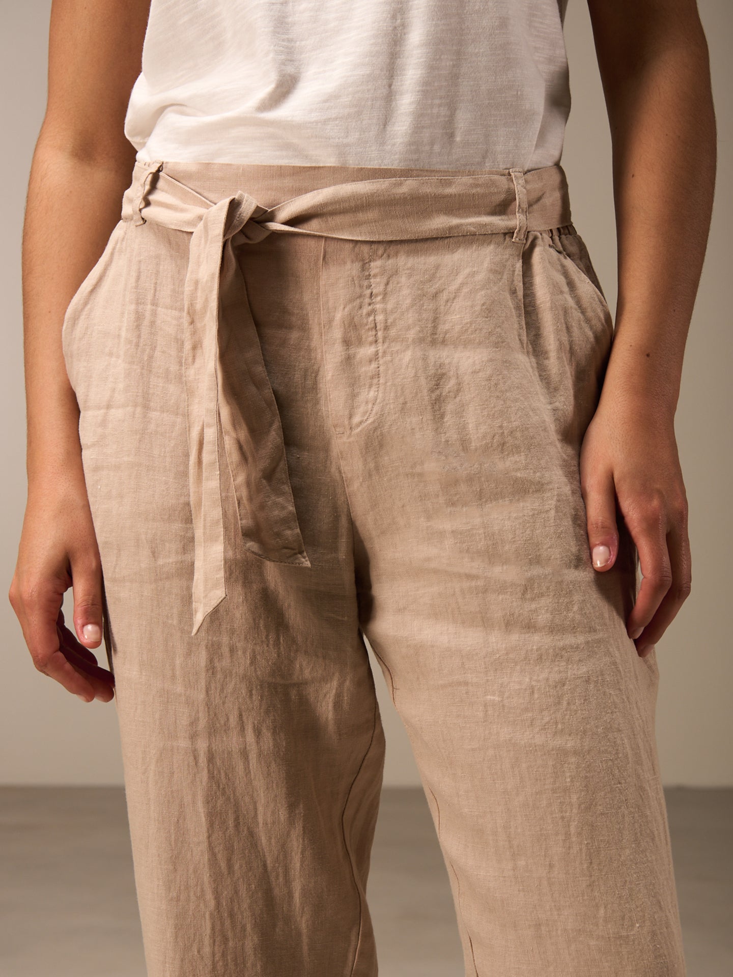 Hose mit Gürtel