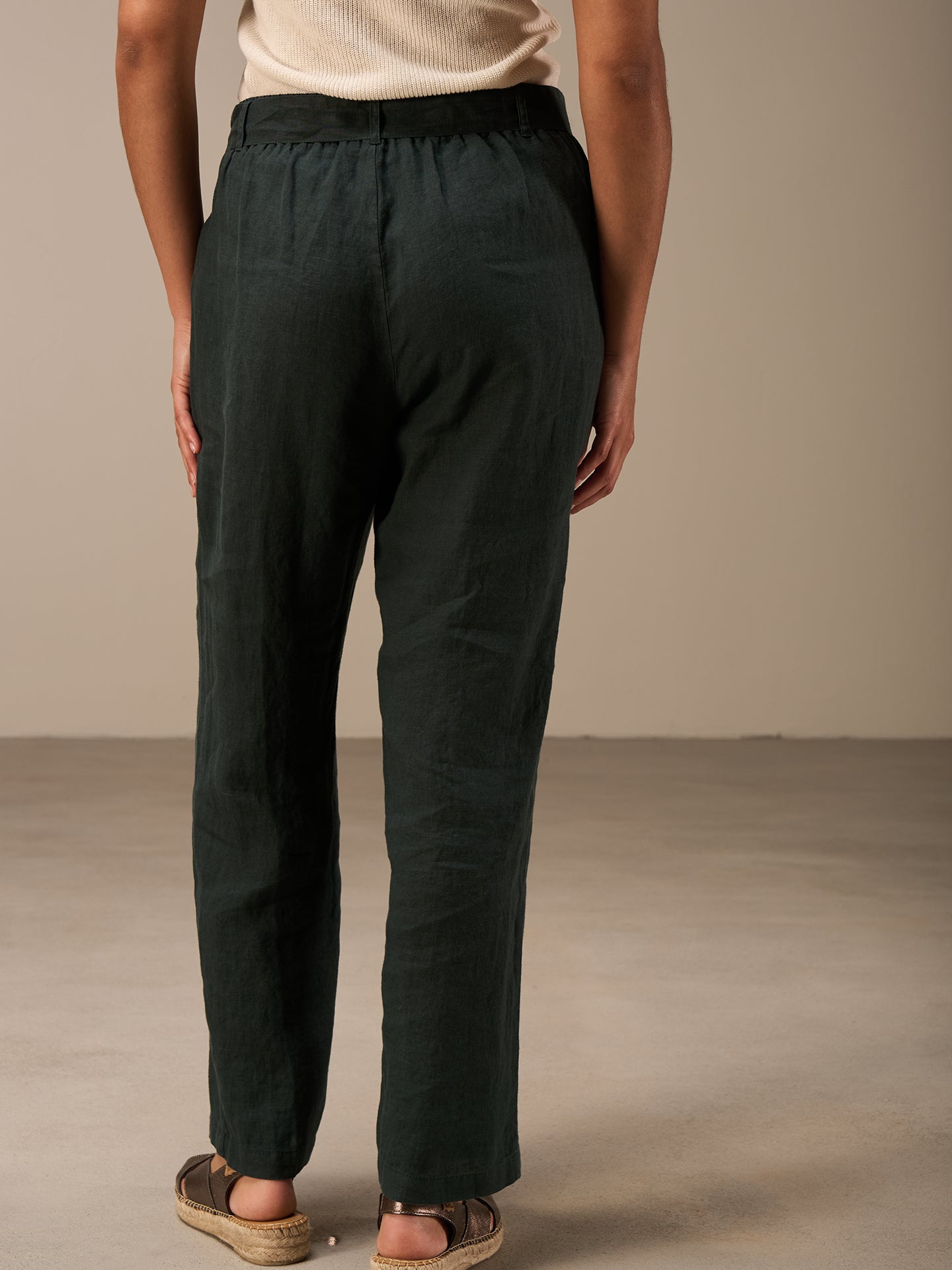 Hose mit Gürtel