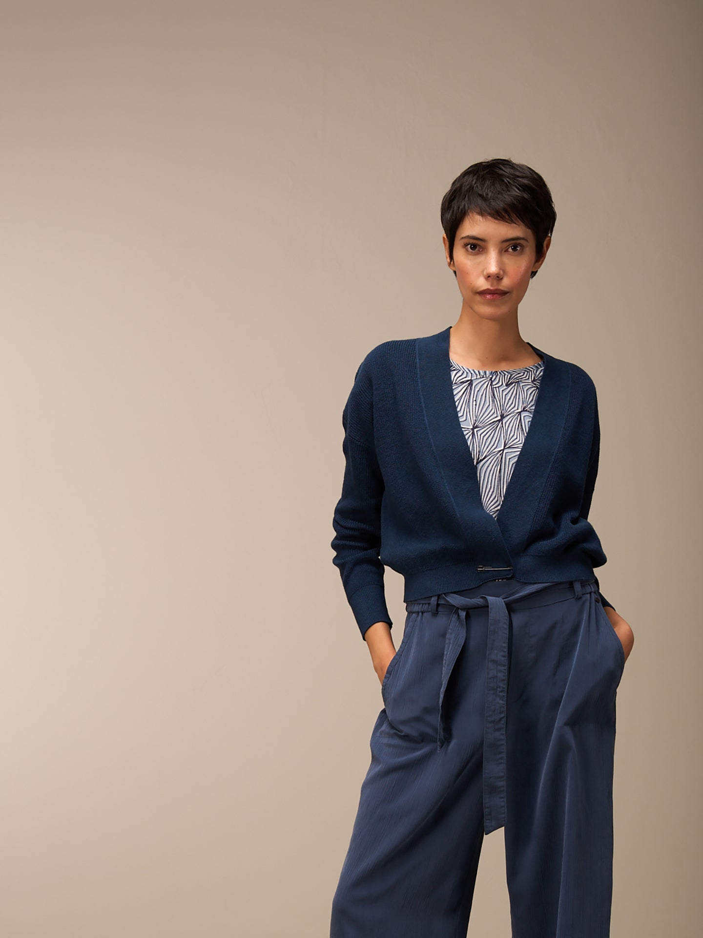 V-neck cardigan