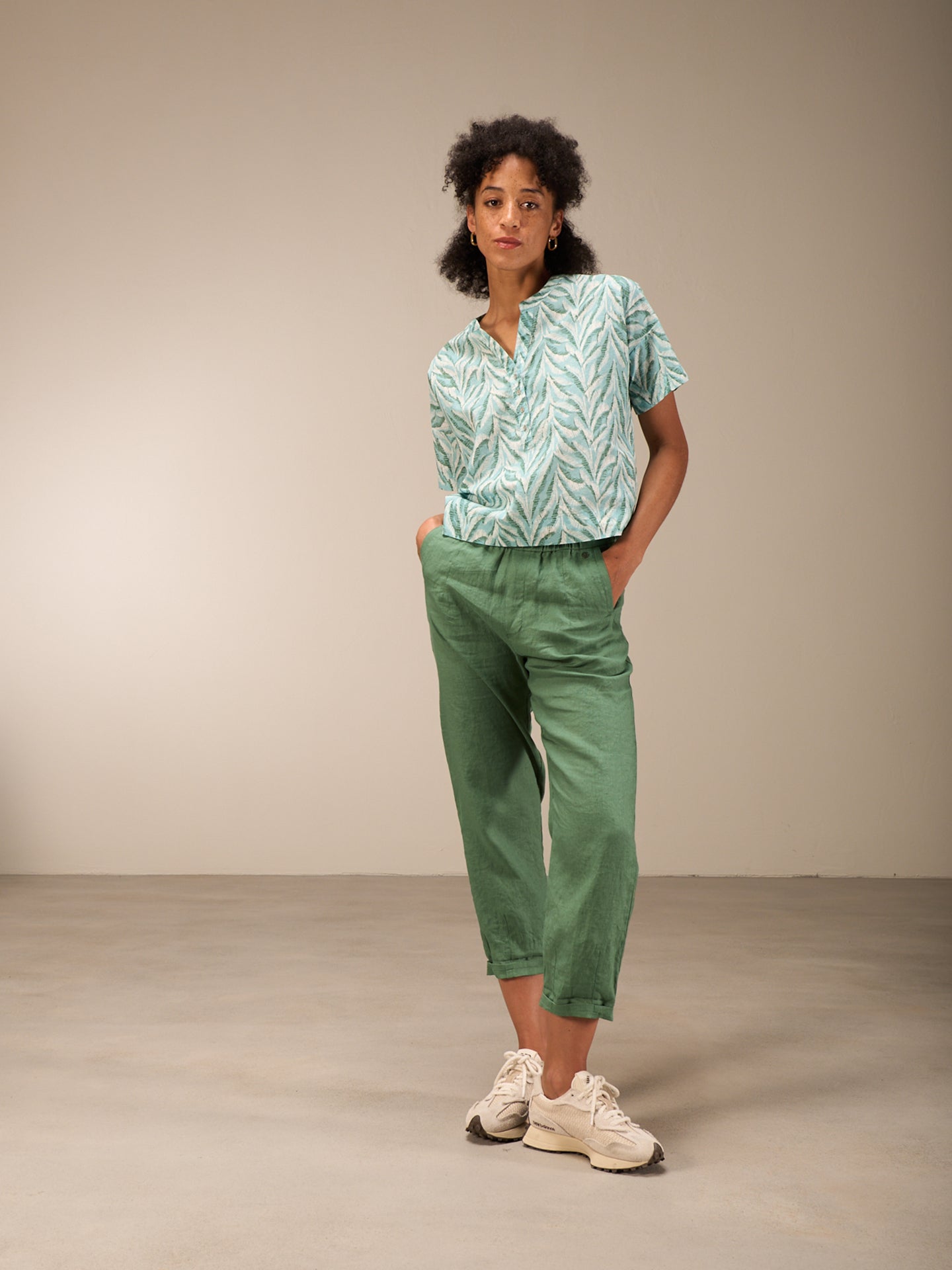 Pants with elastic waistband