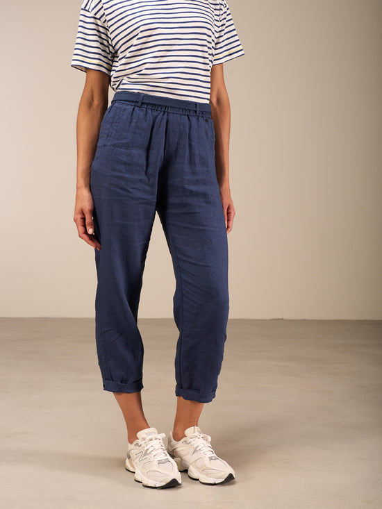 Pants with elastic waistband