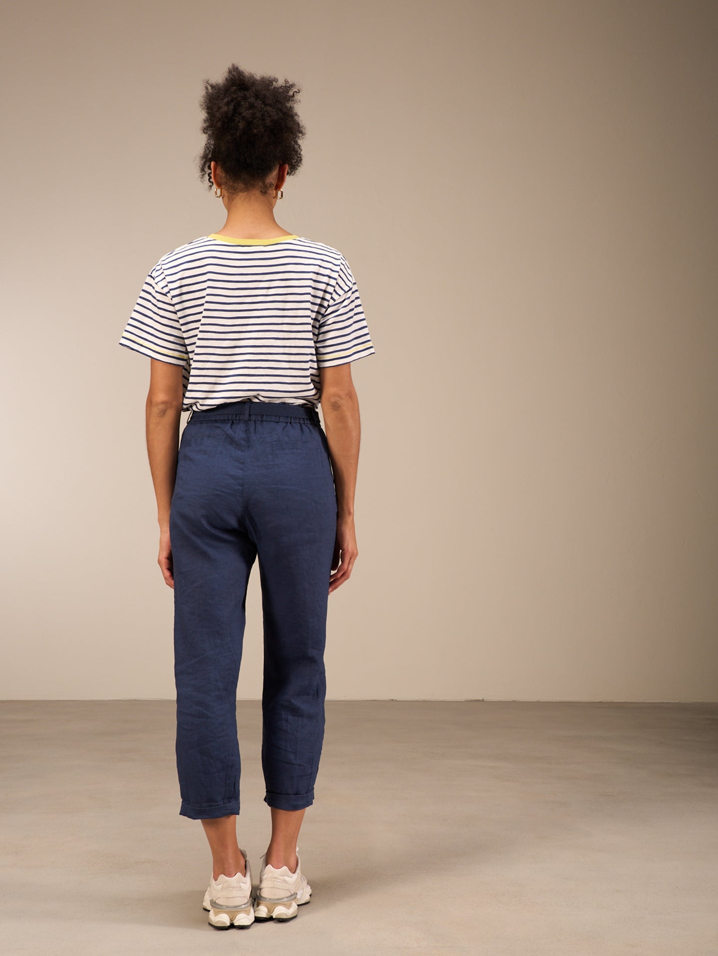 Pants with elastic waistband