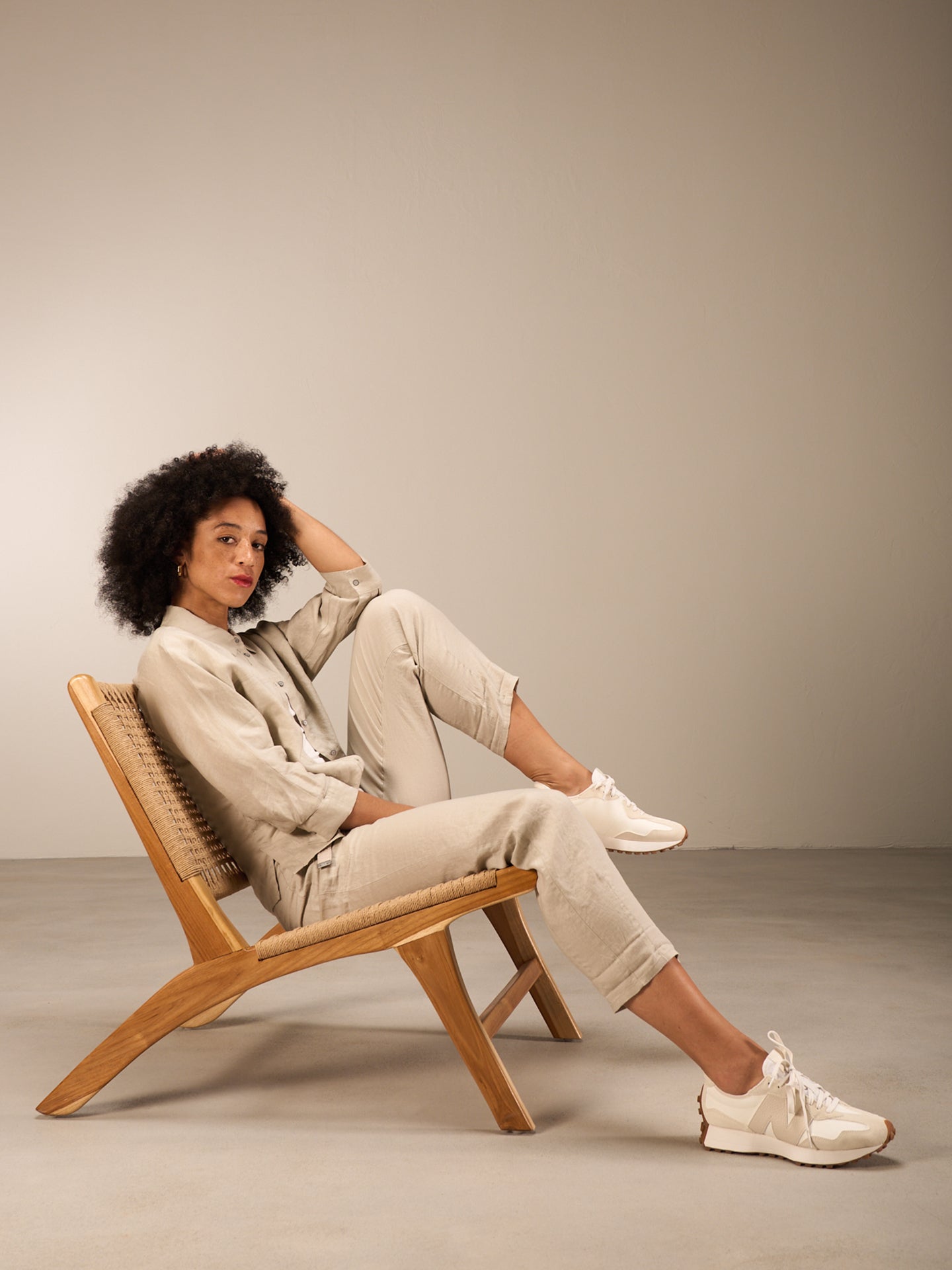 Pants with elastic waistband